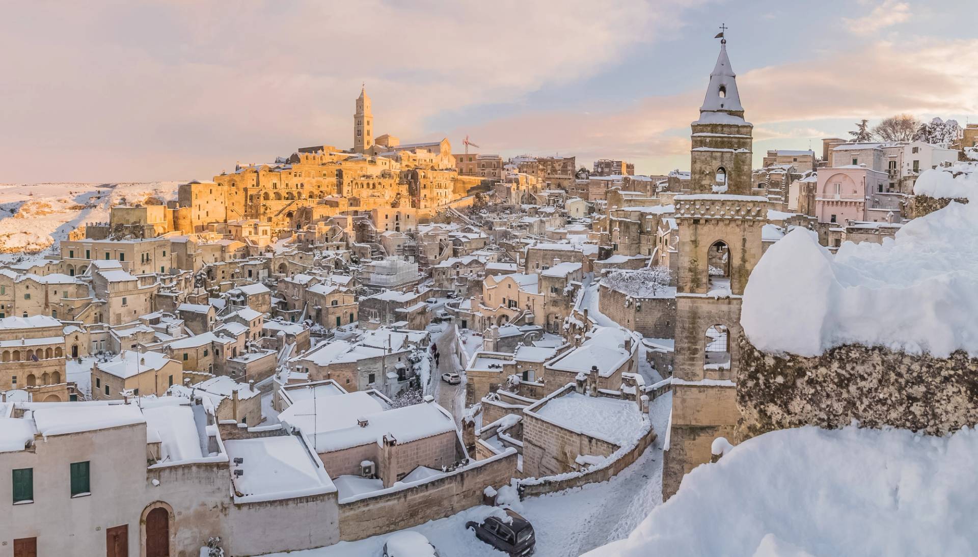 sassi di matera sotto la neve
