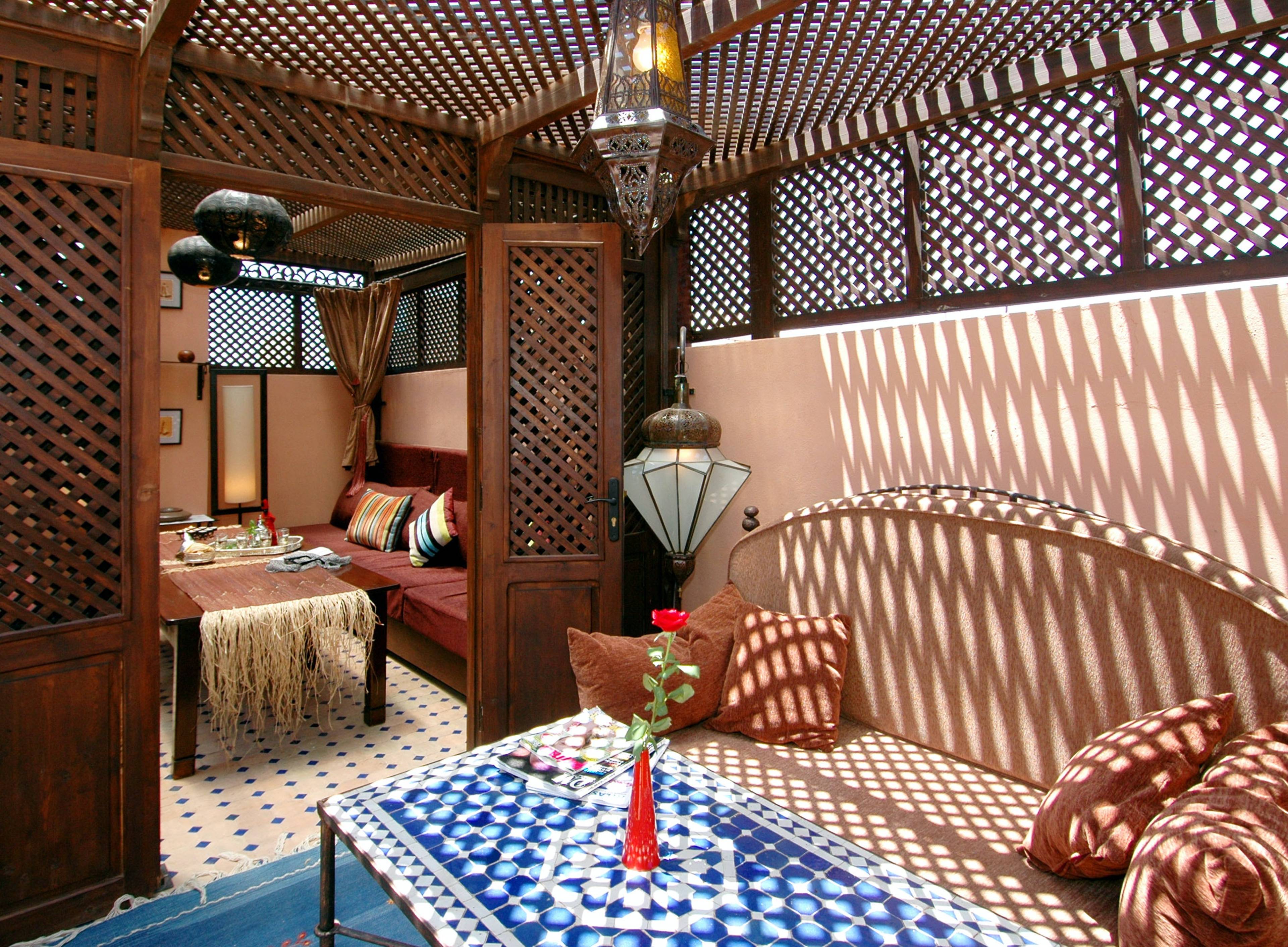 tipica camera d albergo a marrakech