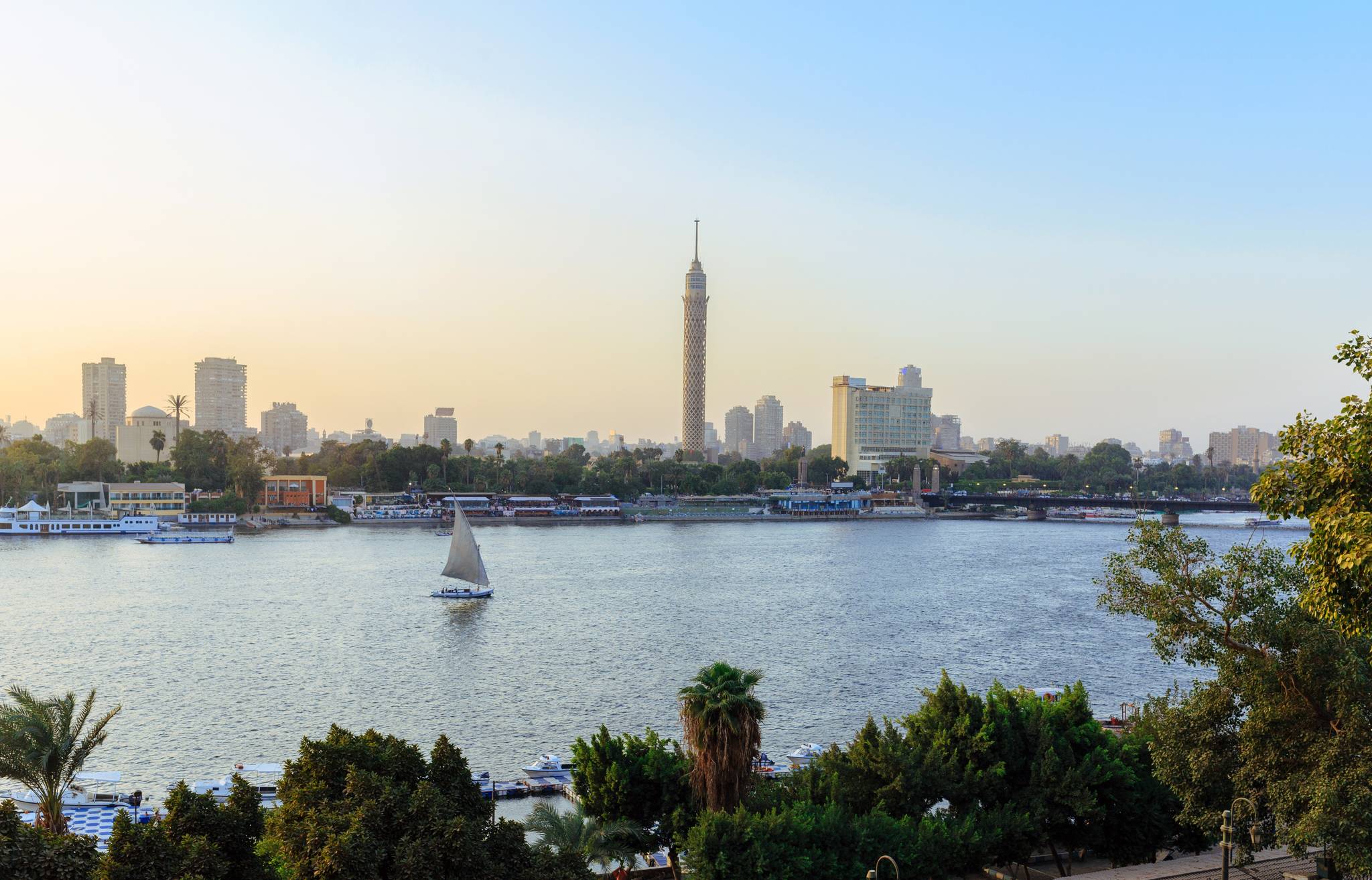 vista del cairo con fiume