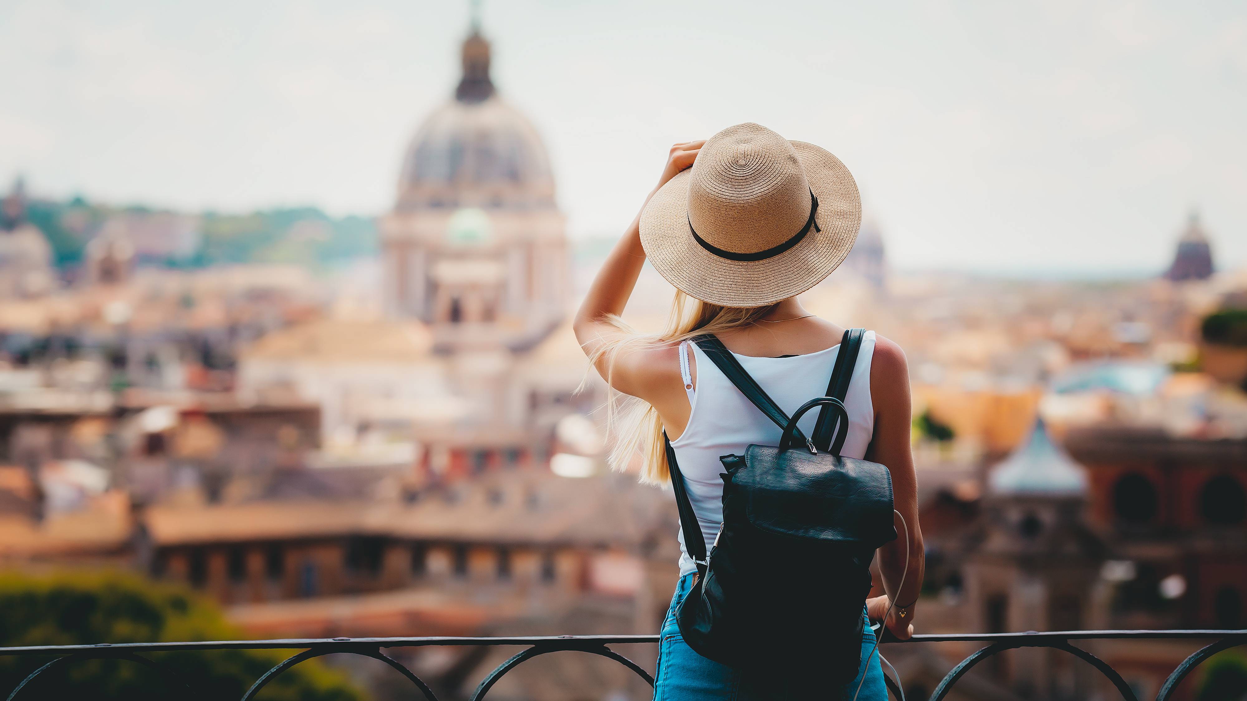 ragazza a roma