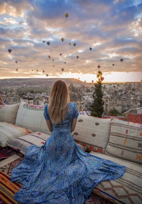 vista cappadocia con mongolfiere