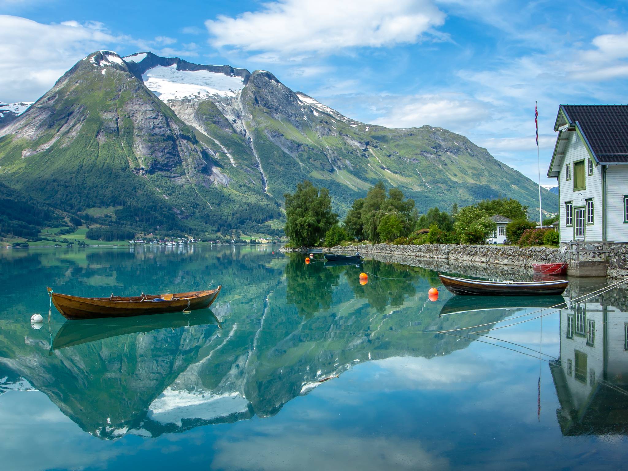 Viaggio nella terra dei fiordi cover
