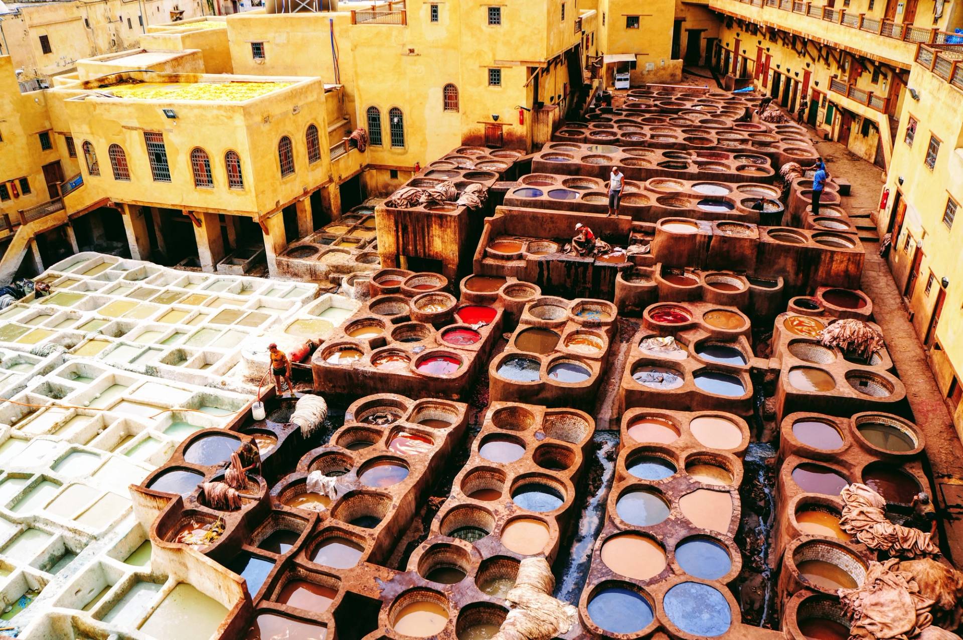 Moroccan pigment vats