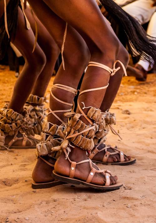 piedi di danzatori africani