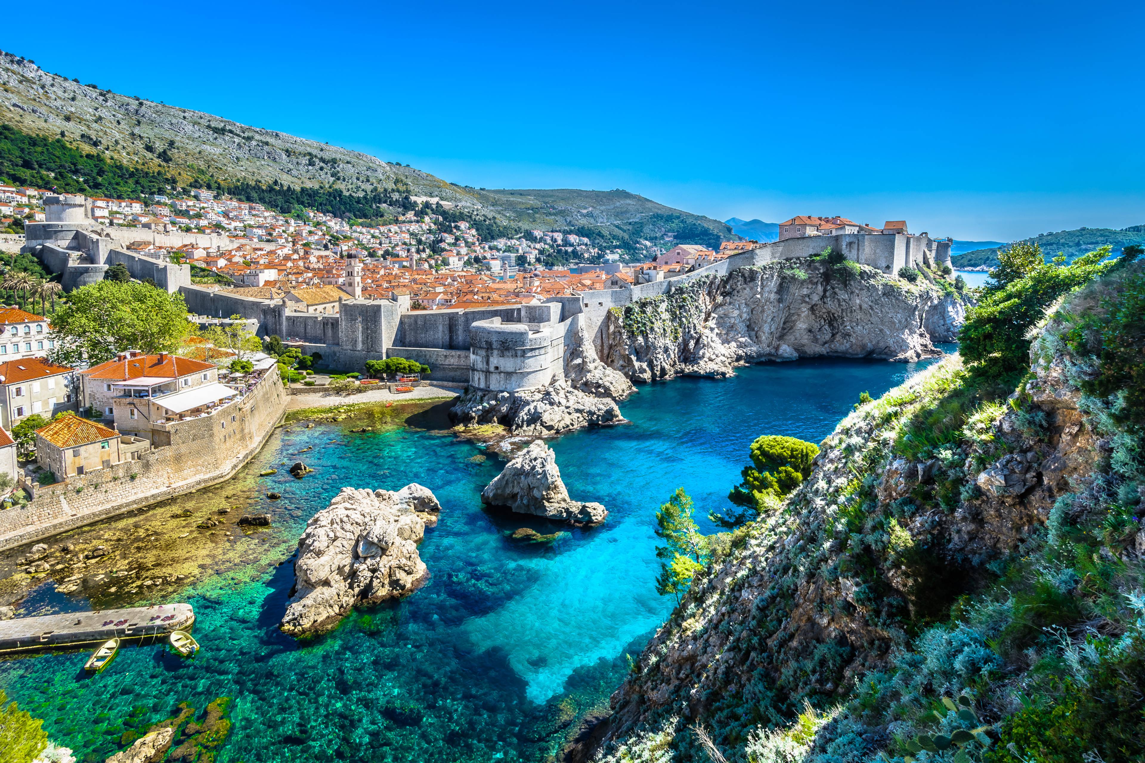 mura di dubrovnik sul mare