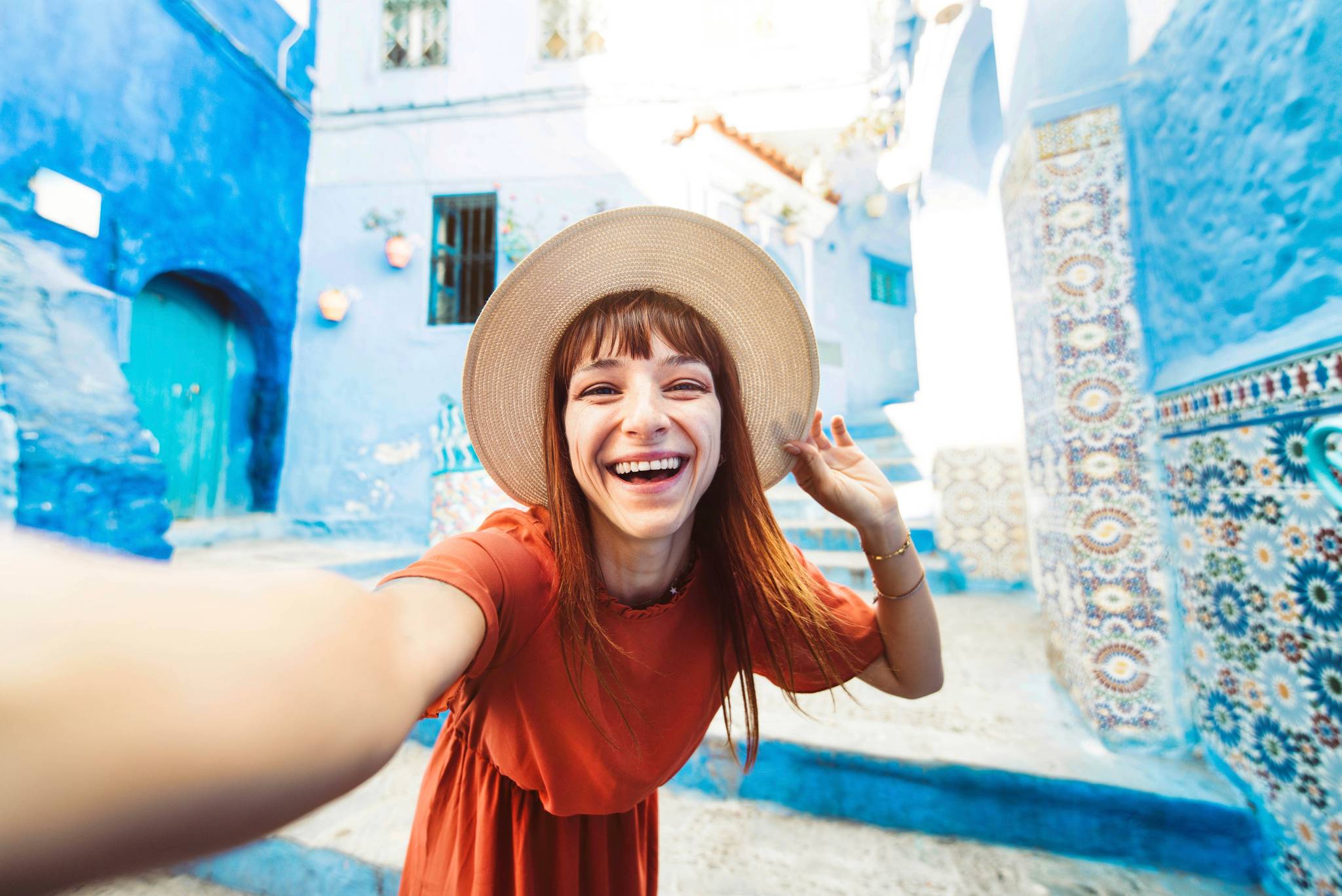 selfie di ragazza a chefchaouen