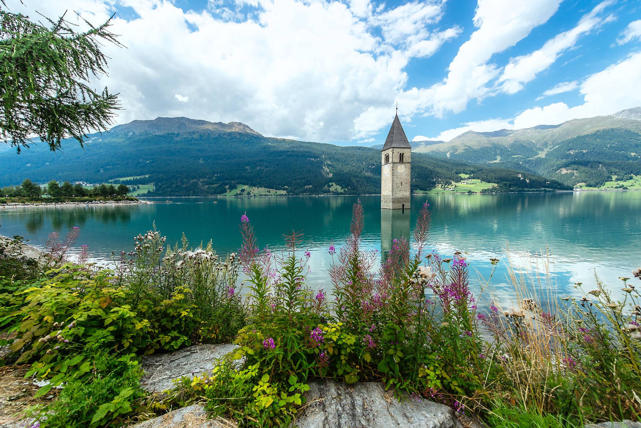 campanile nel lago di curon venosta