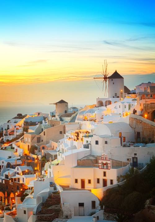 santorini al tramonto