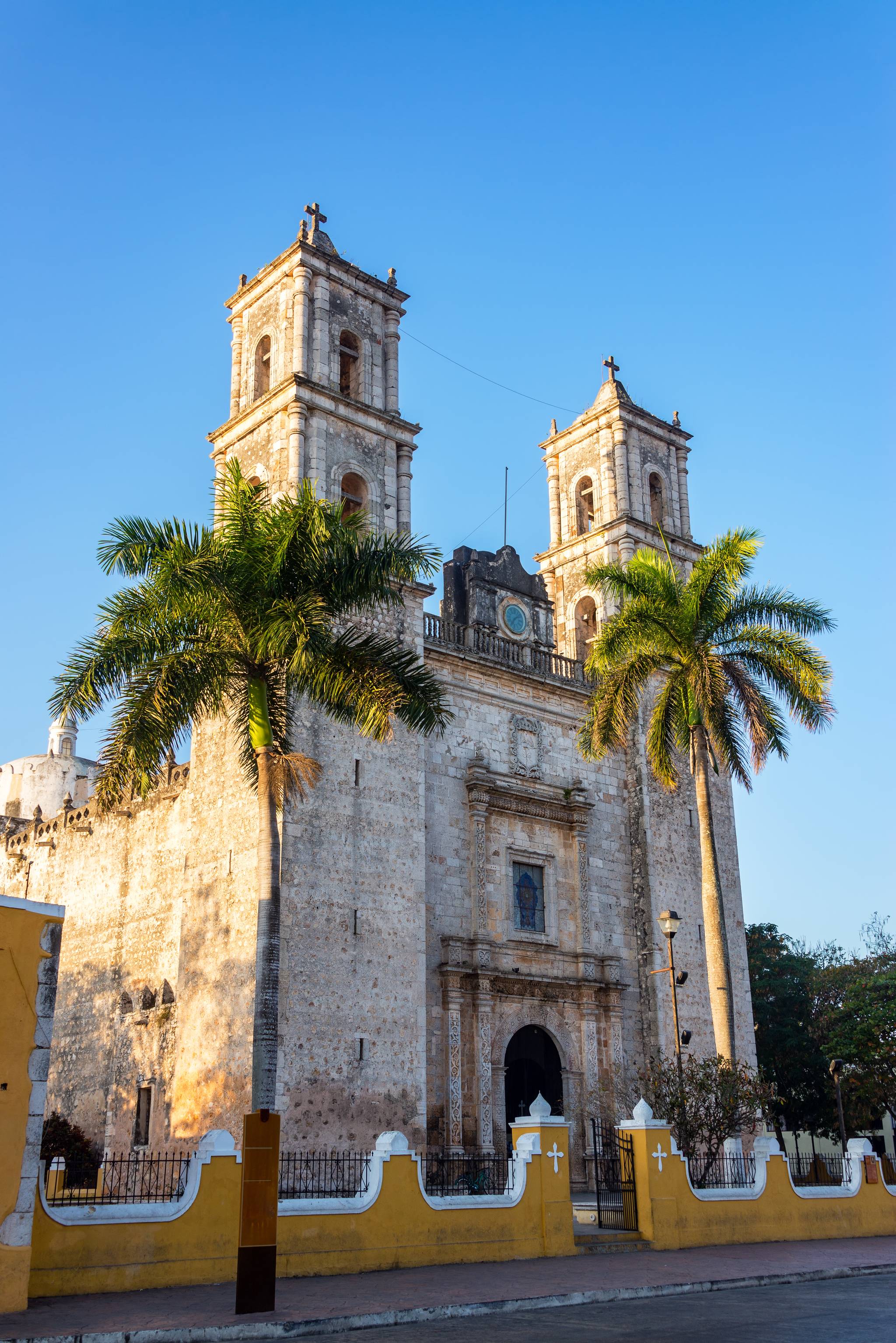 chiesa a valladolid messico