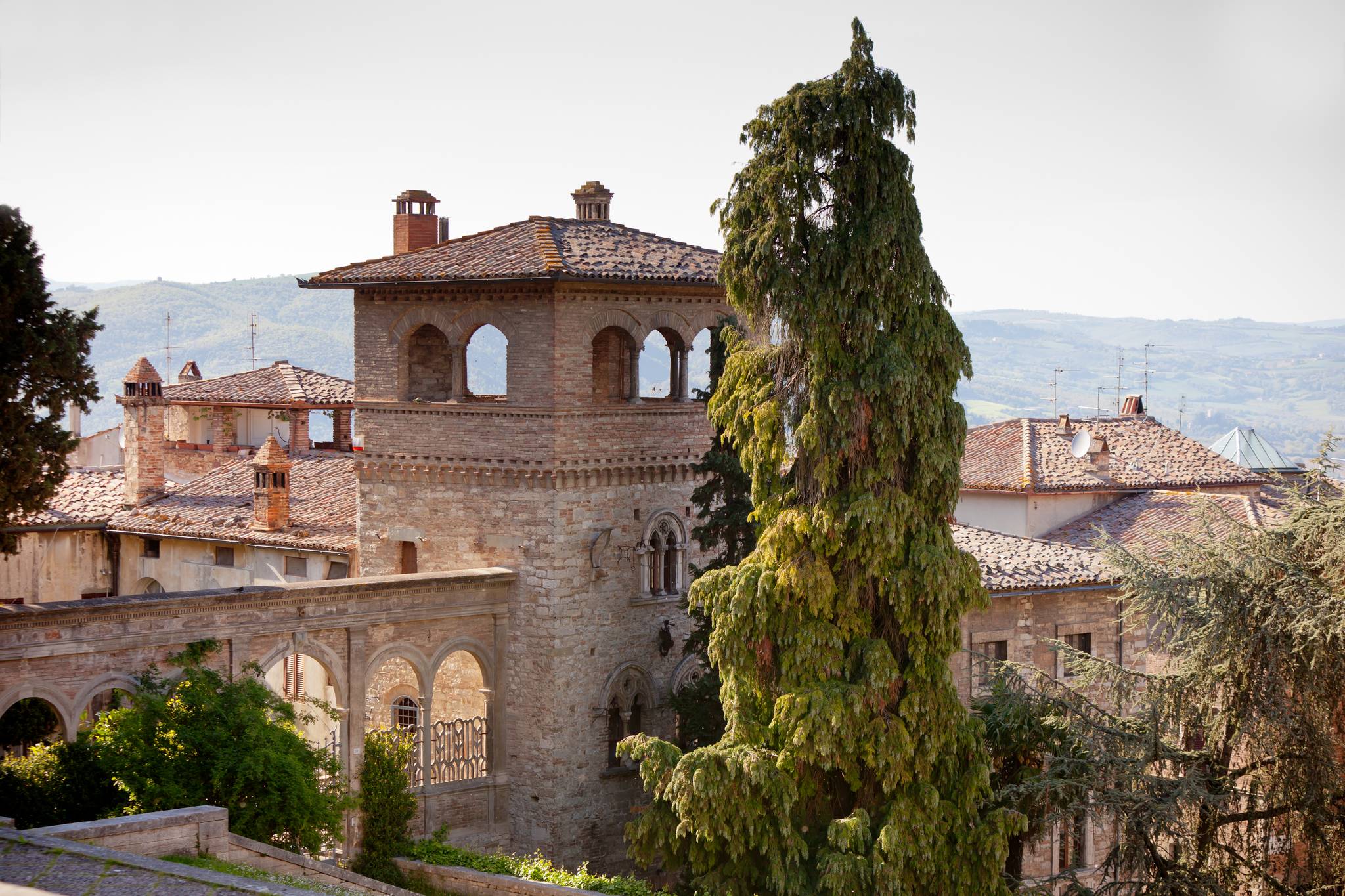 fortezza medievale todi umbria