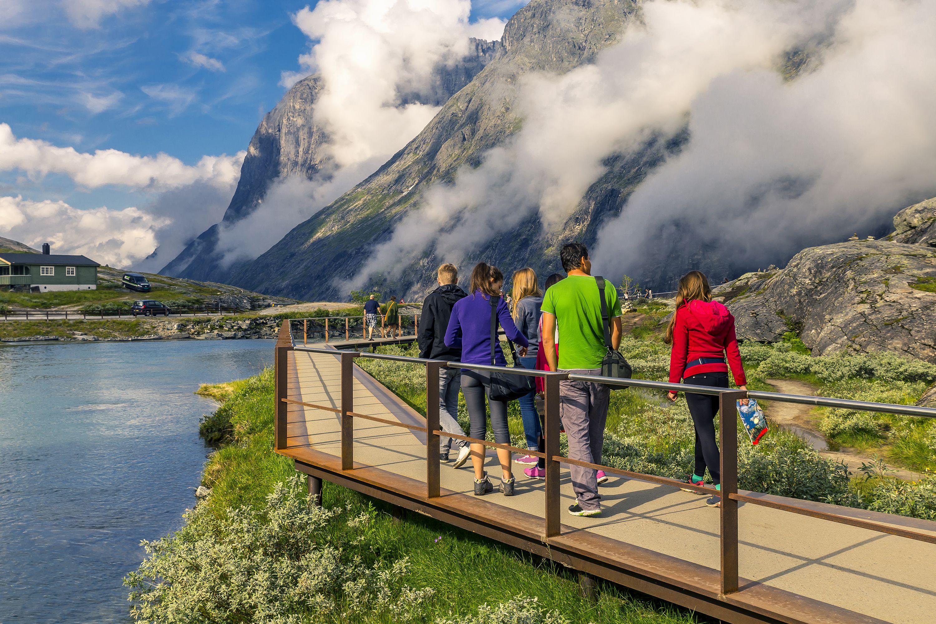 gruppo di viaggiatori in un viaggio cral