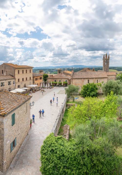 castle in monteriggioni
