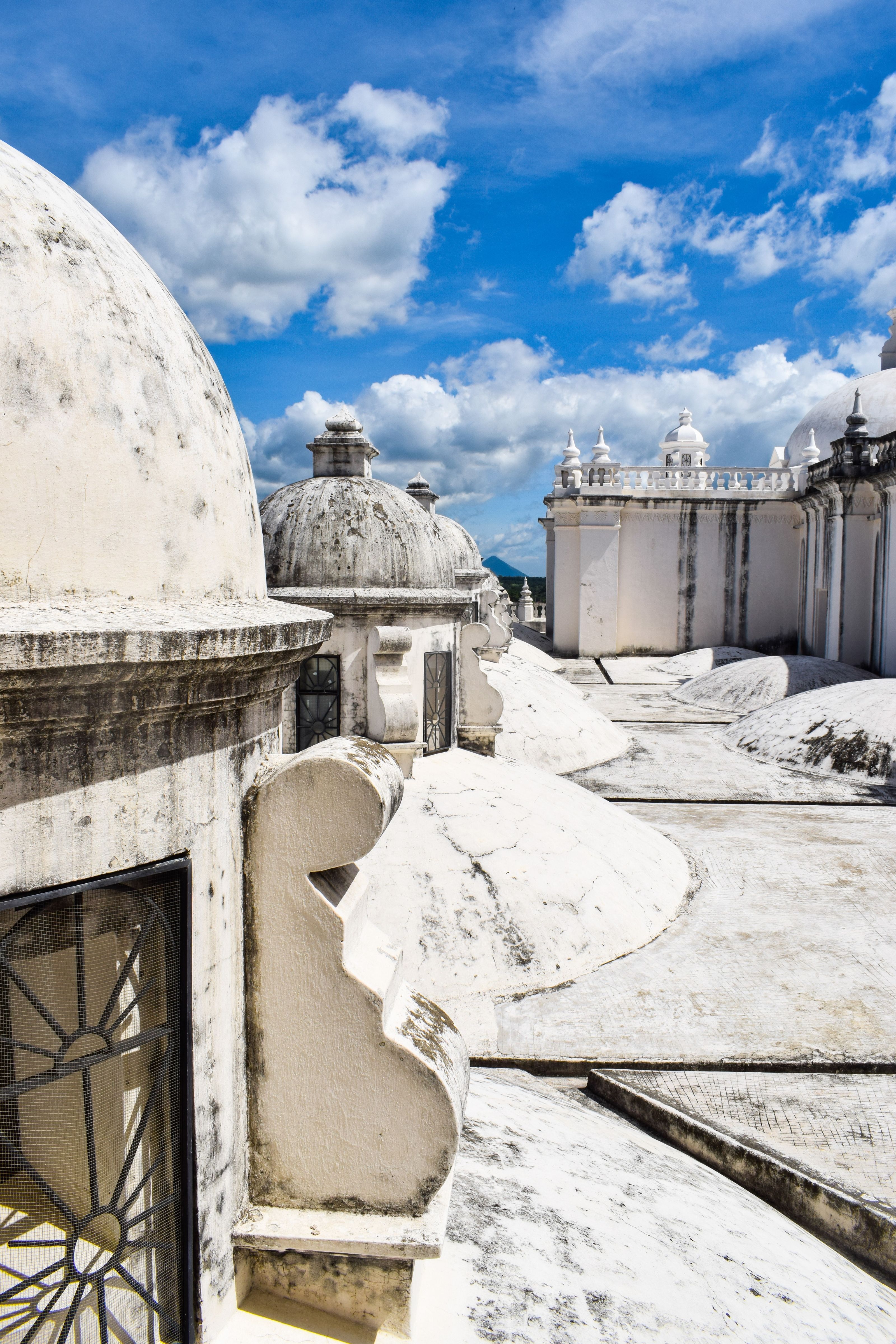 architettura bianca di león