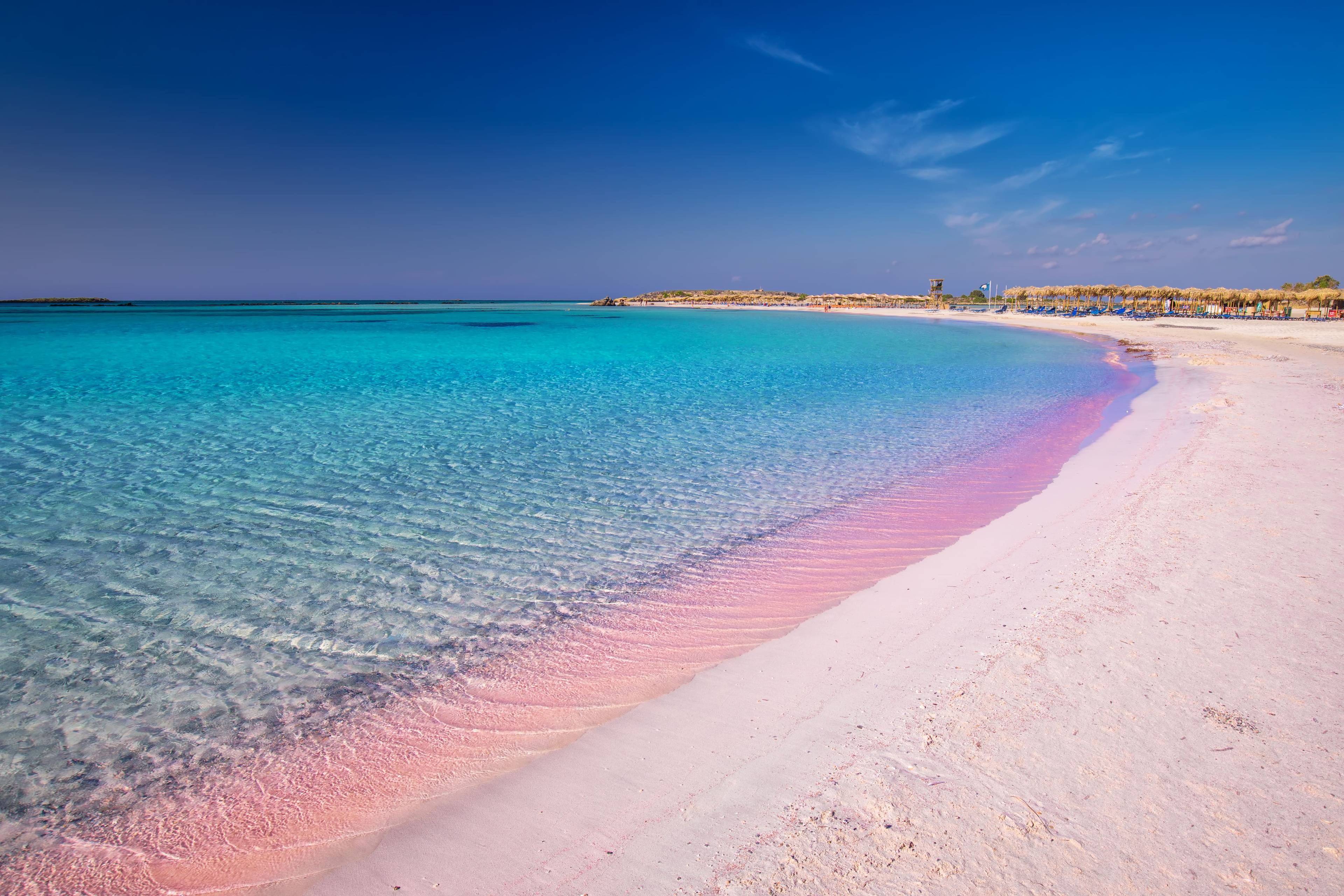 spiaggia rosa in grecia