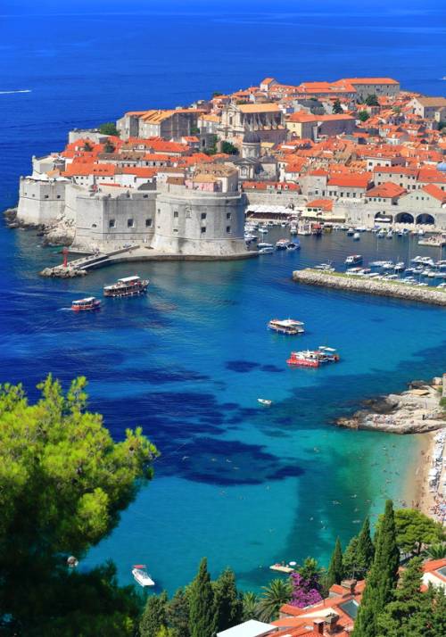 city and sea of Ragusa