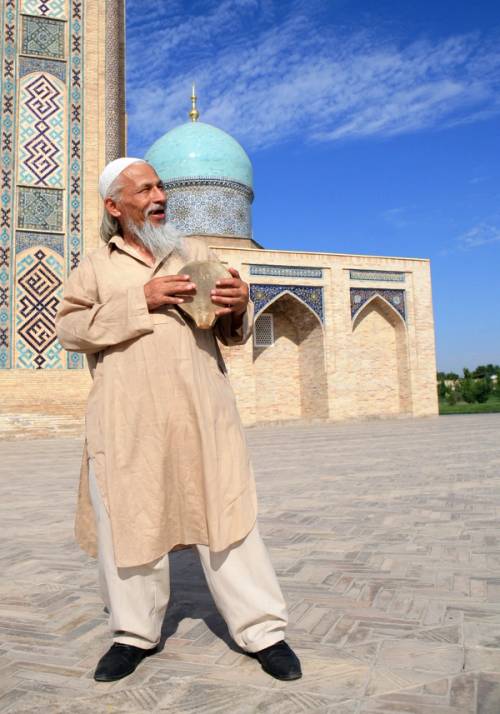 uomo uzbeko