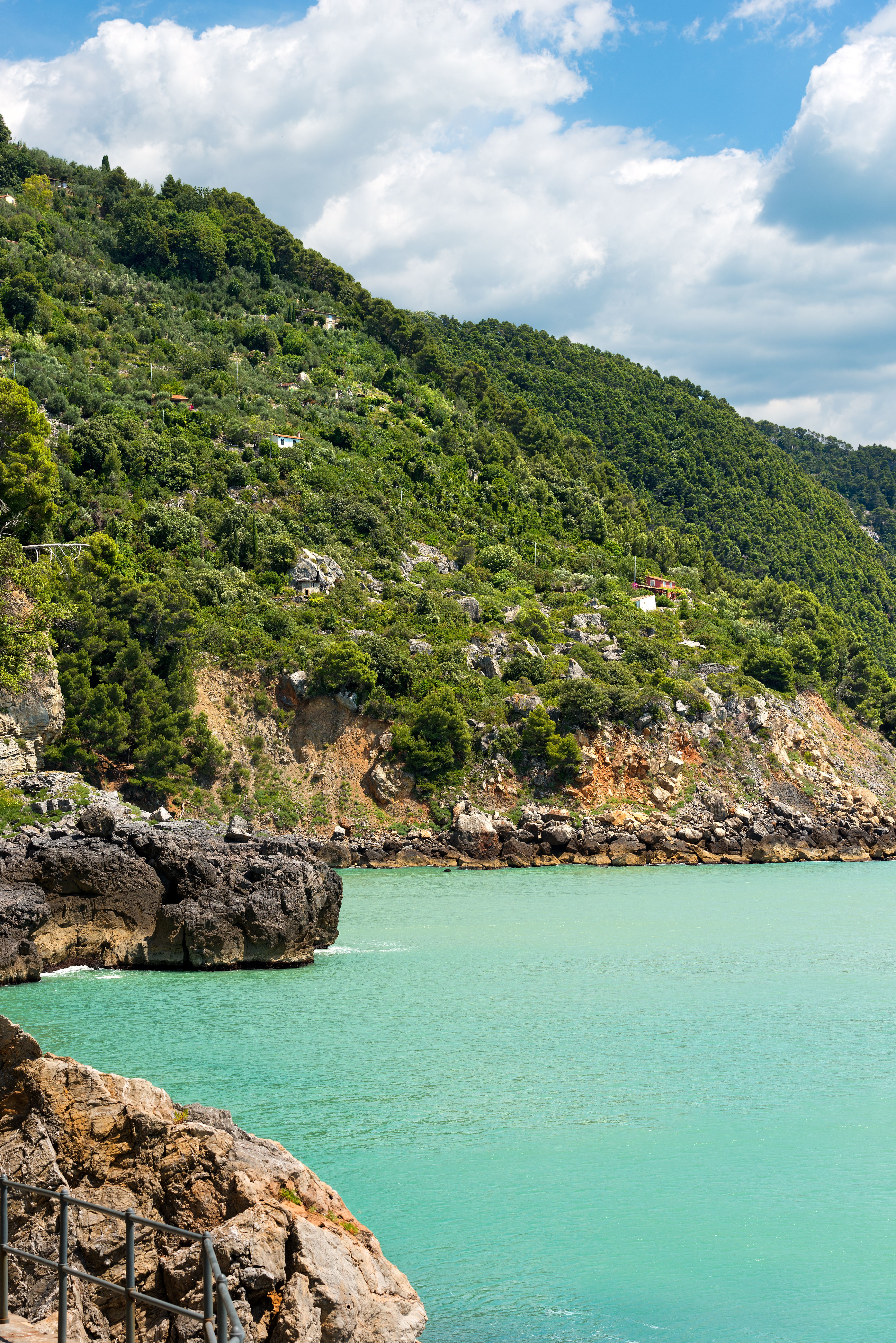 sea in gulf of poets