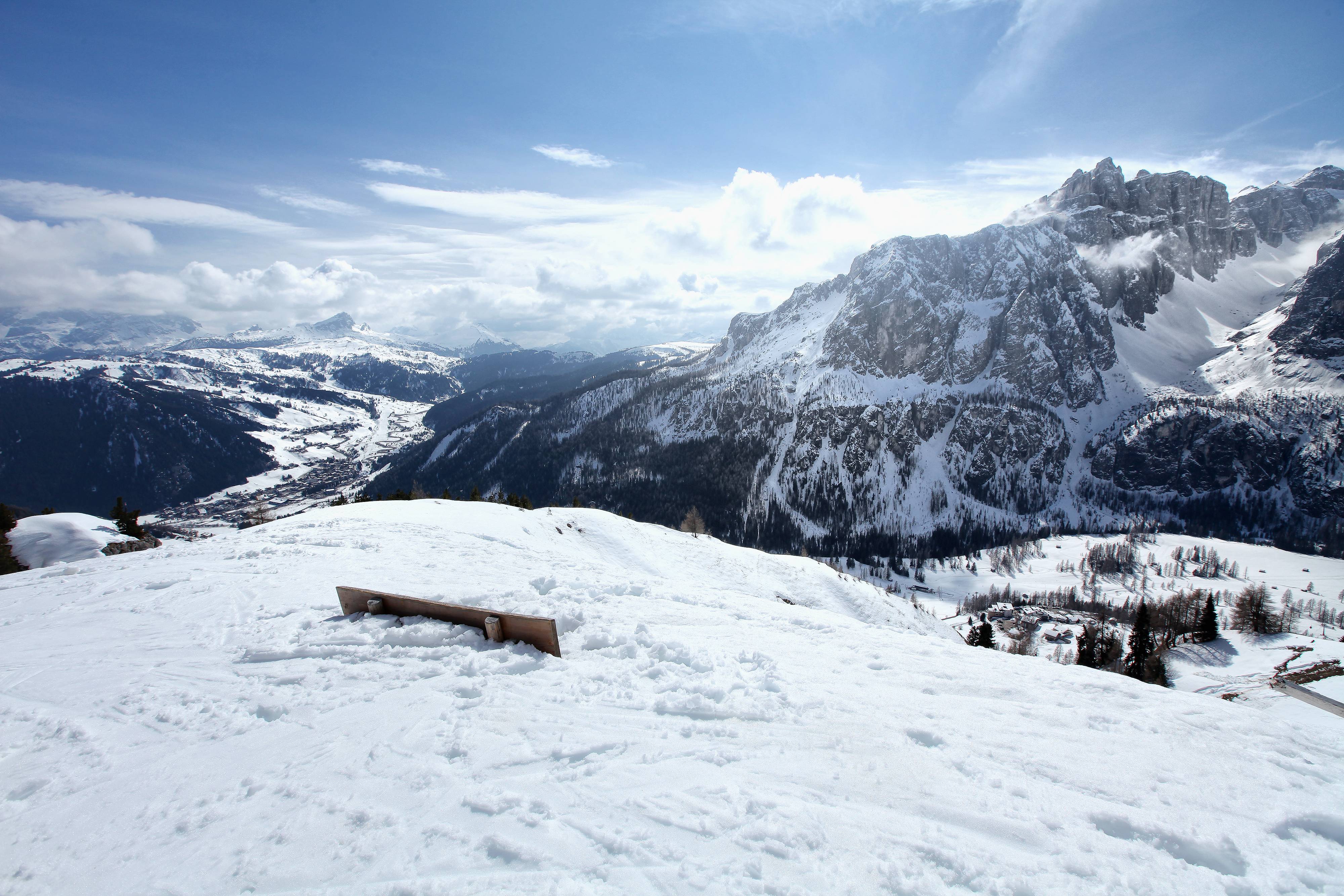 snowboard sulla neve in val di fiemme