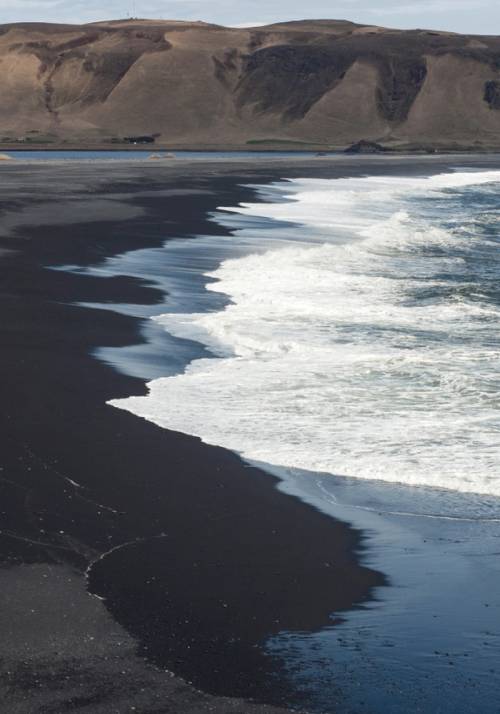 spiaggia nera