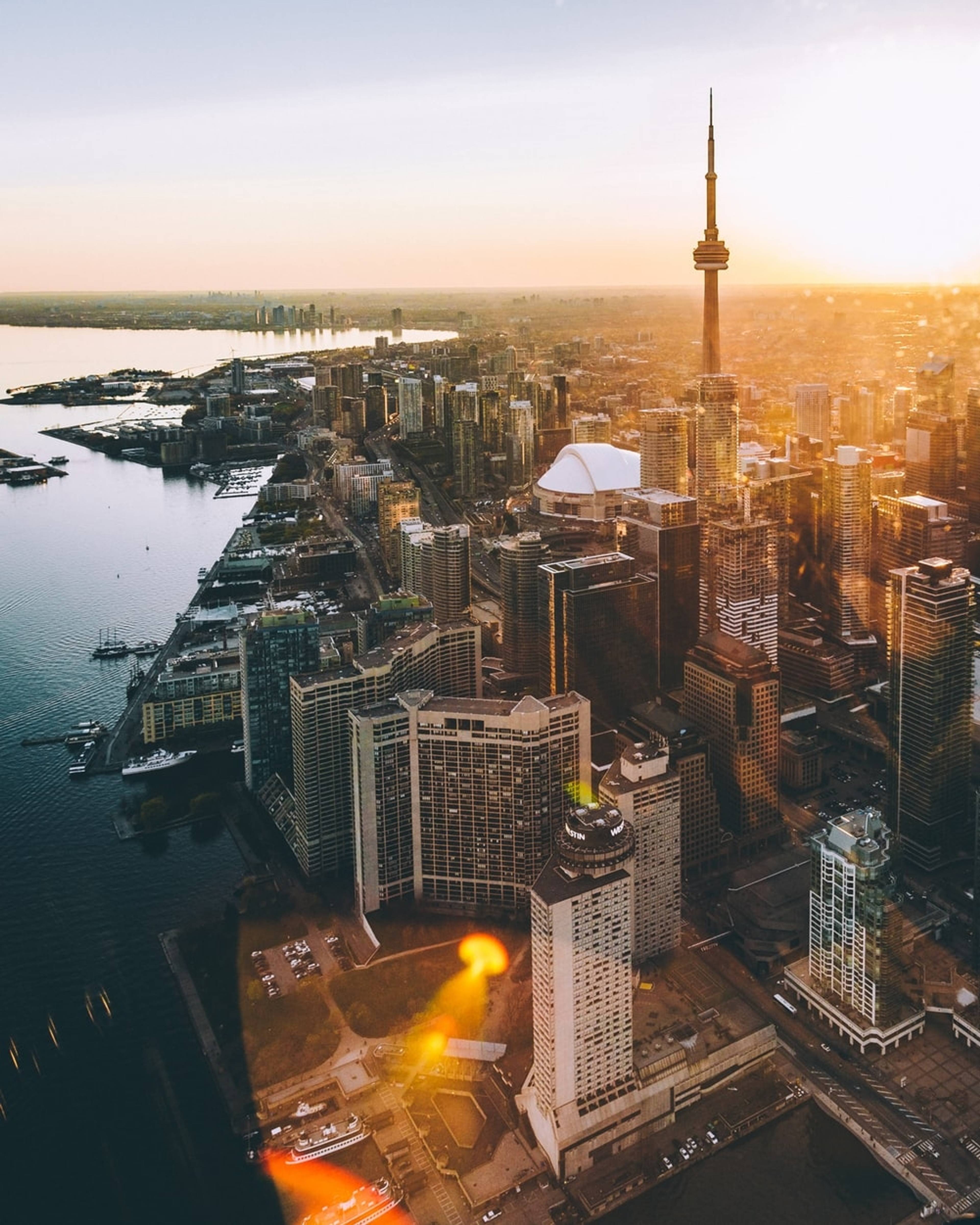 Vista panoramica sulla città di Toronto al tramonto
