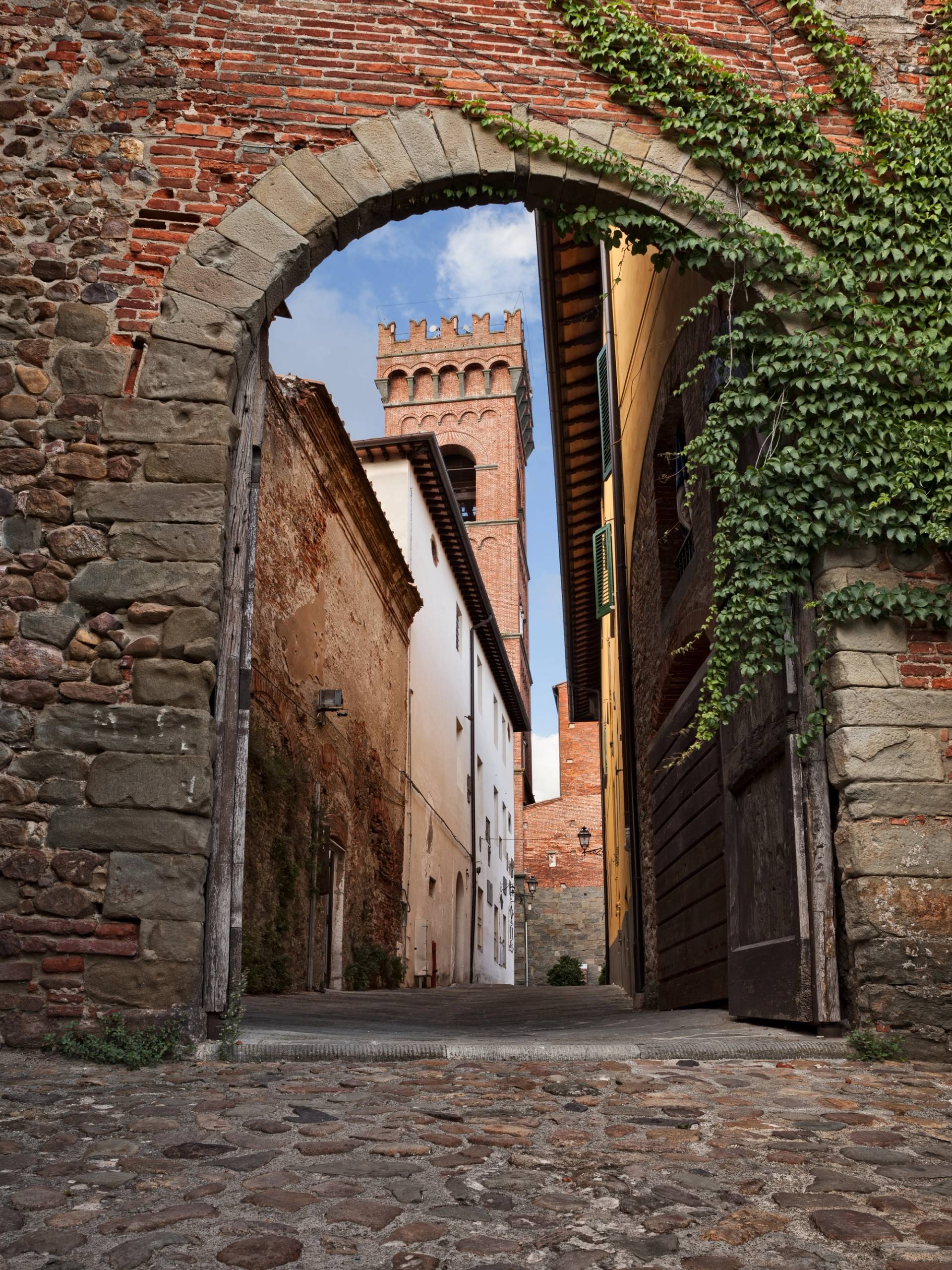 street in montecarlo lucca