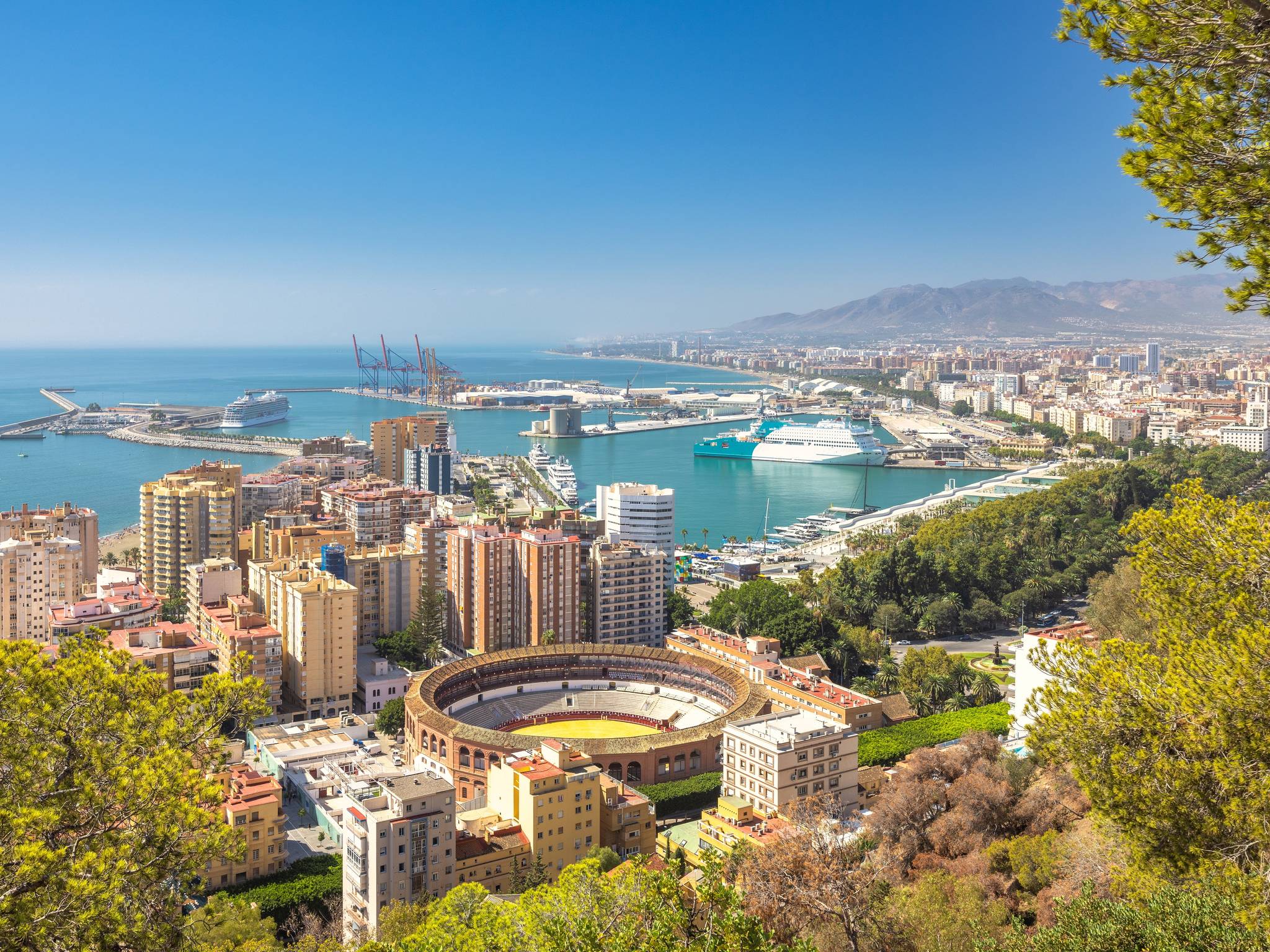 Viaggio in Andalusia: Storia, mare e tradizioni cover