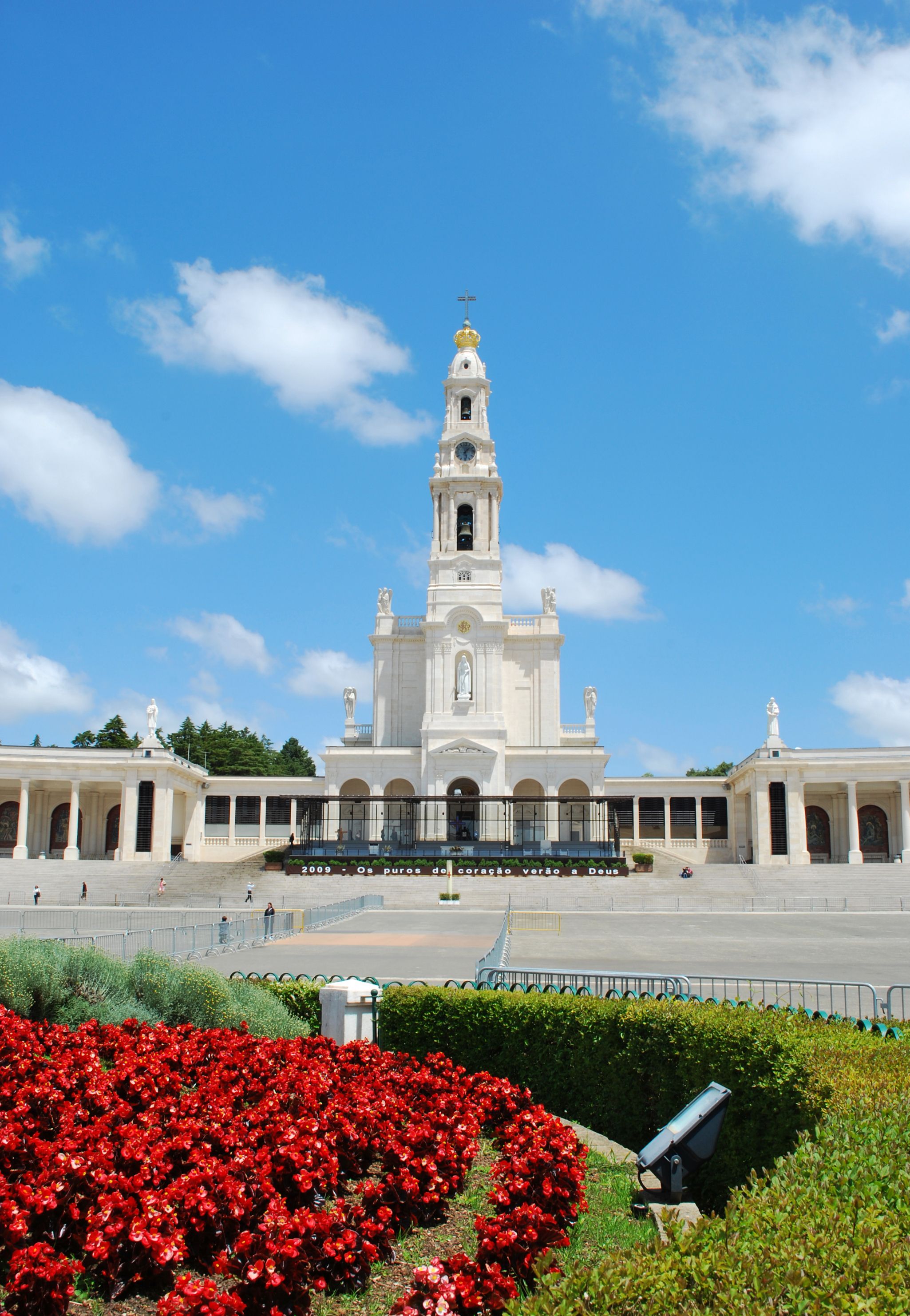piazza della chiesa a fatima
