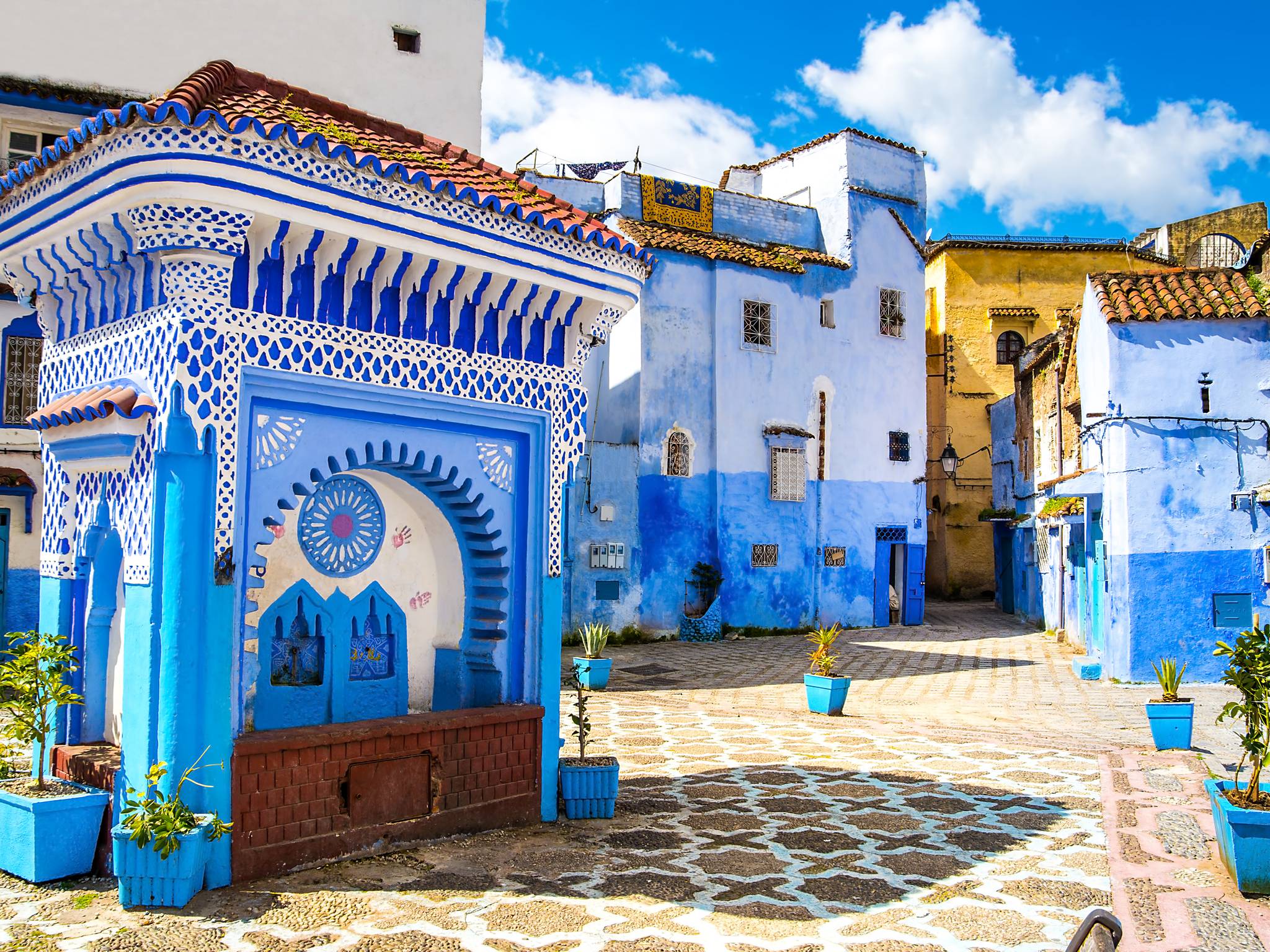 Viaggio in Marocco: Chefchaouen, Fez e città imperiali cover