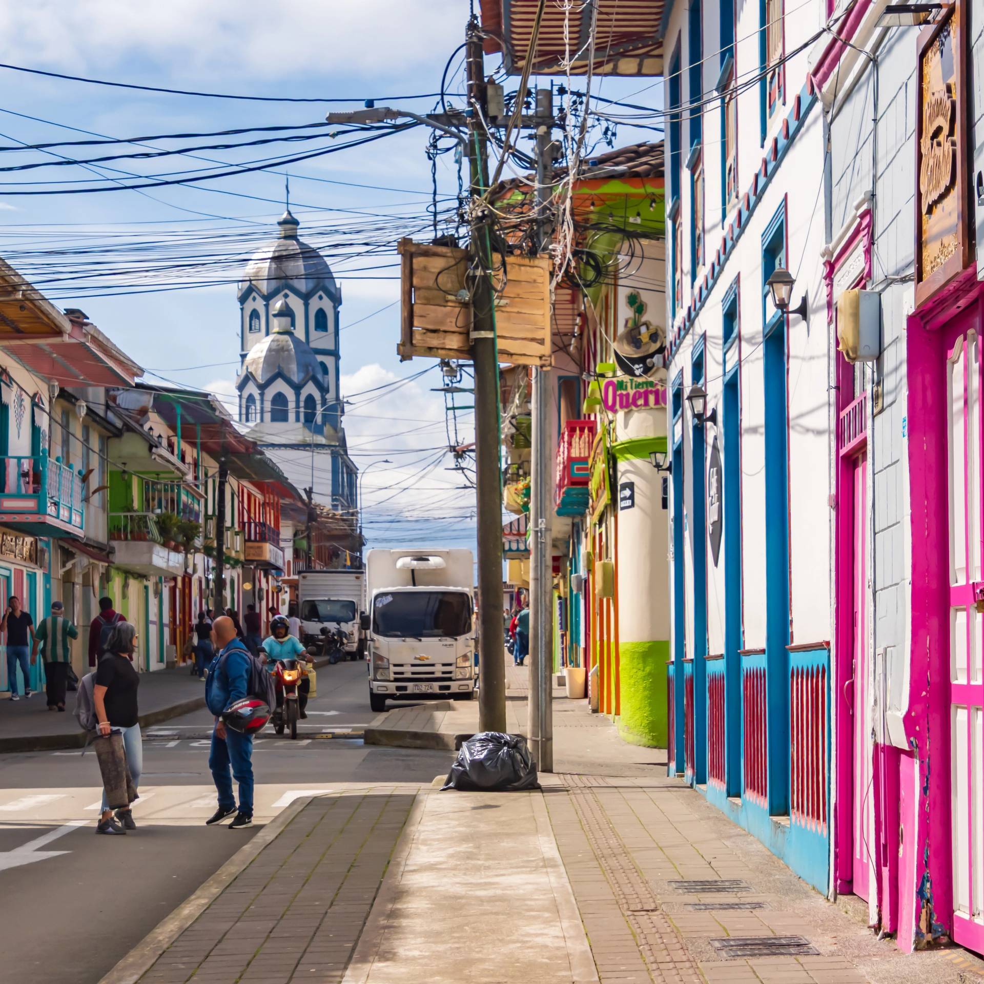 Colombia autentica: tra piantagioni di caffè e colori caraibici