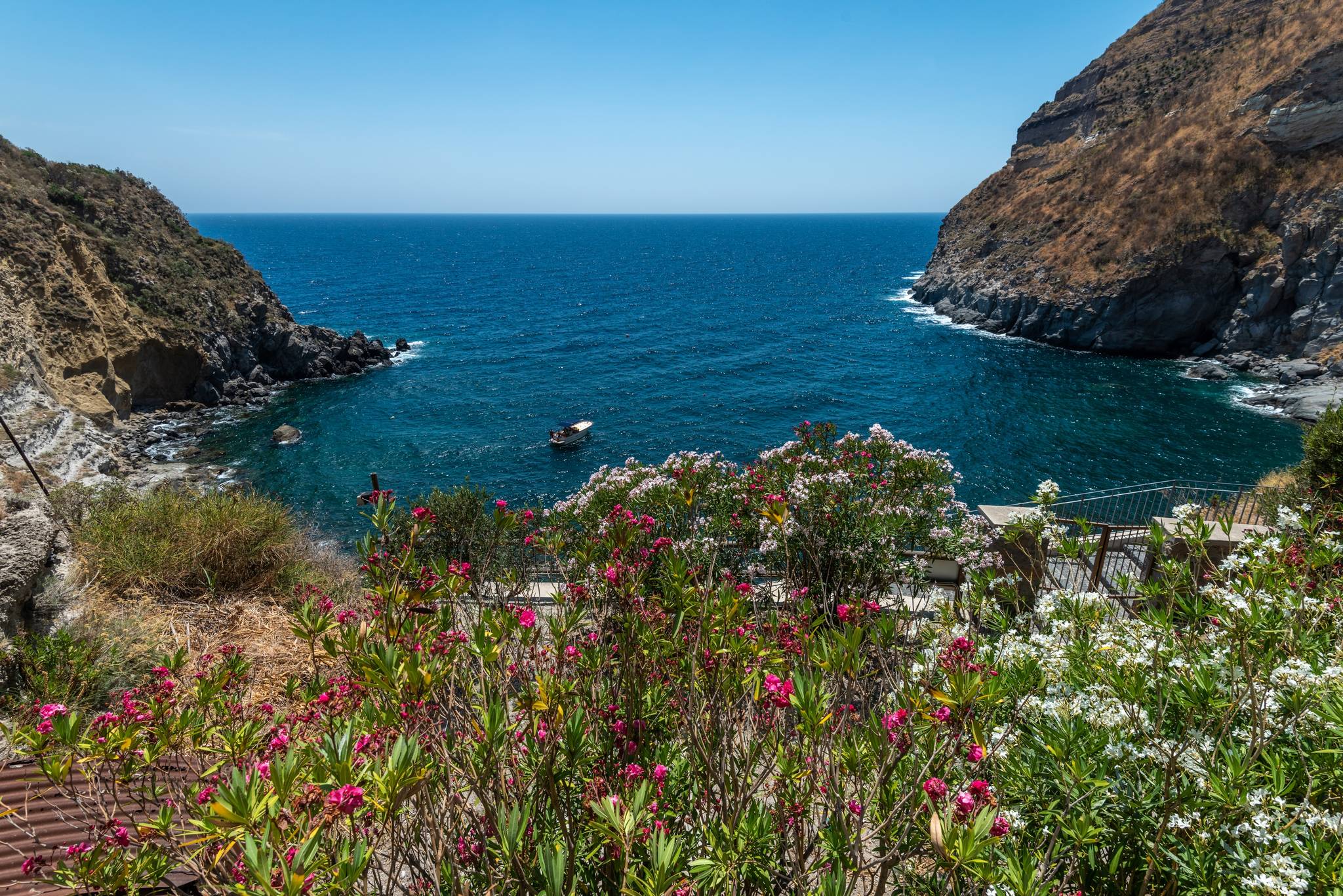 terme della baia di sorgeto a ischia