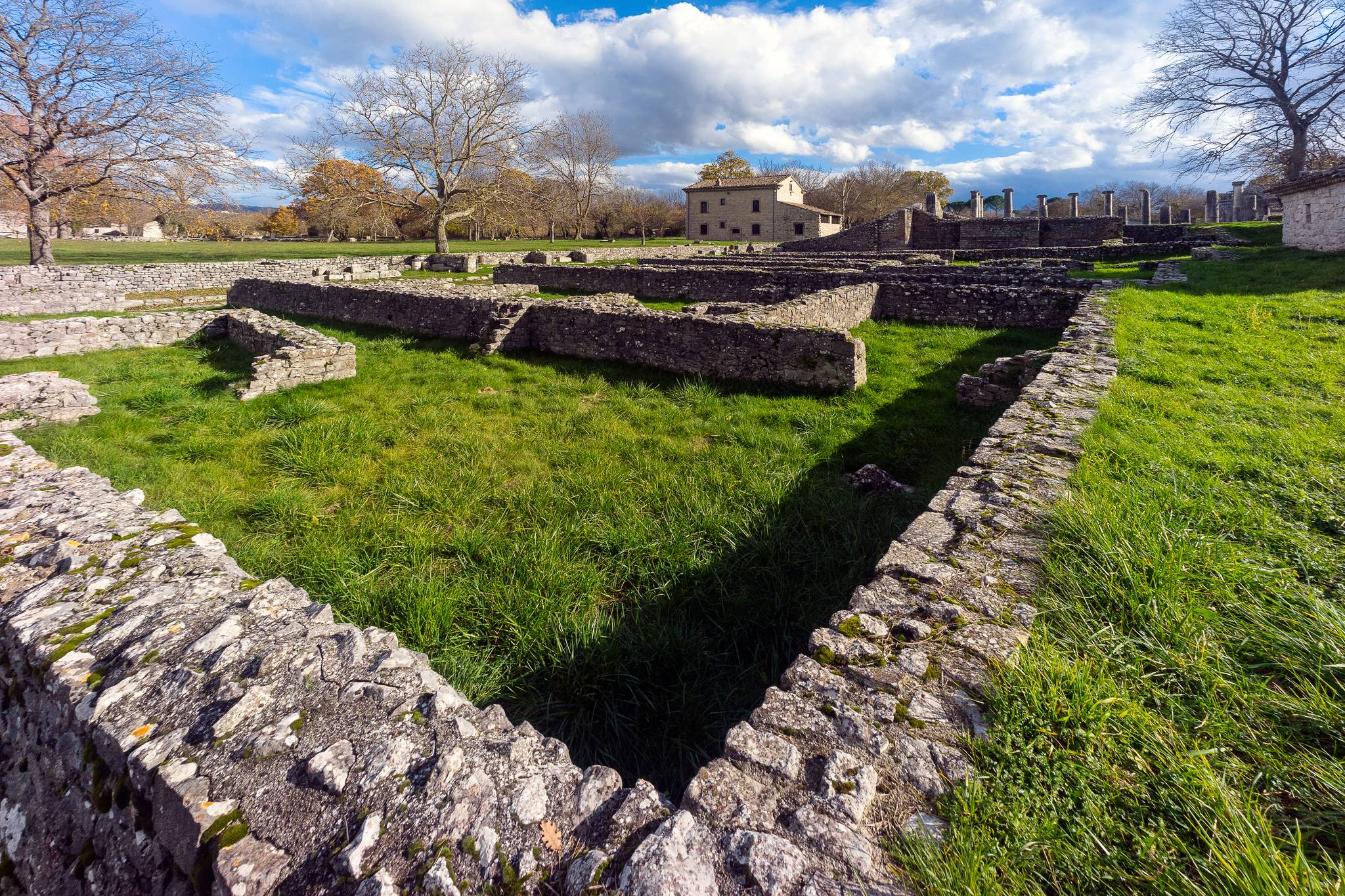 area archeologica di sepino in molise