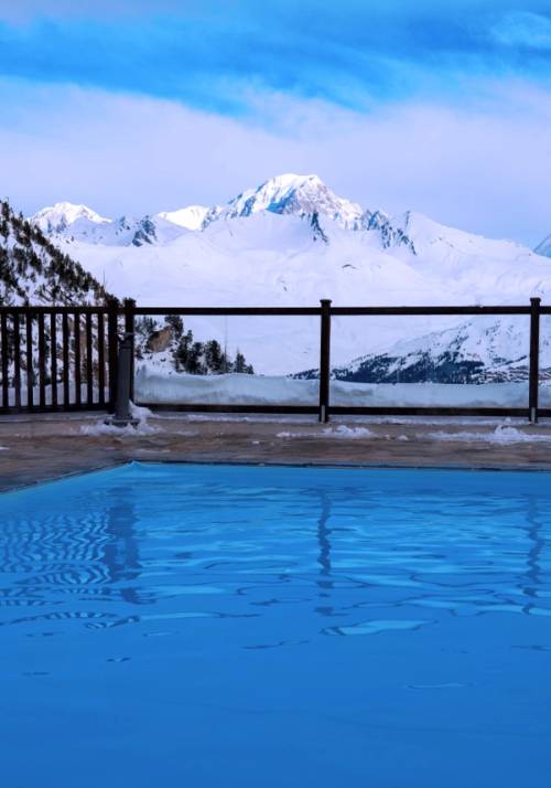 piscina sulle dolomiti canazei