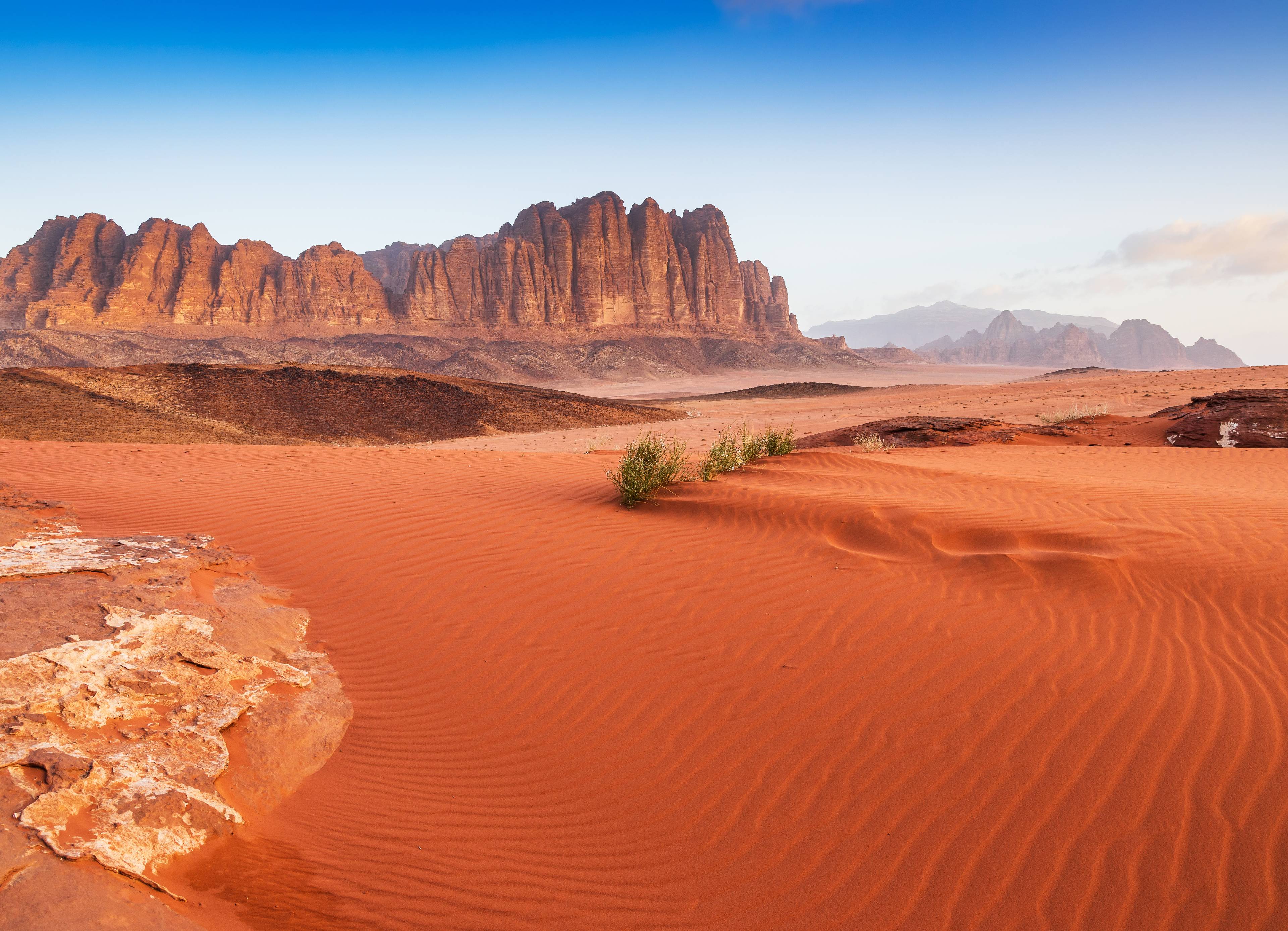 deserto del wadi rum con sabbia rossa