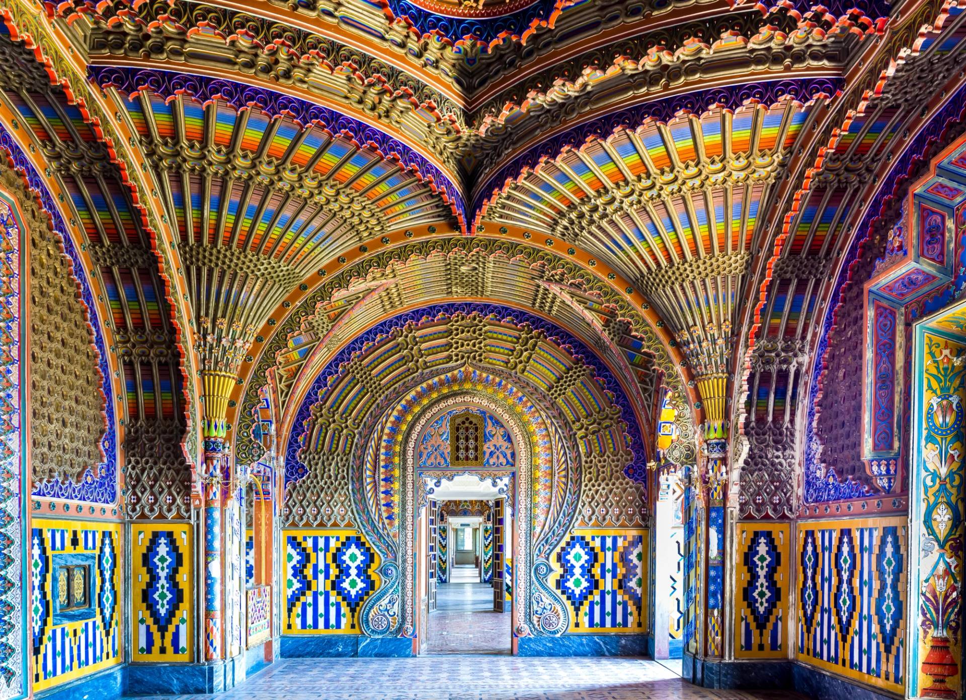 interno castello di sammezzano