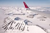 vista aereo montagne innevate svalbard norvegia