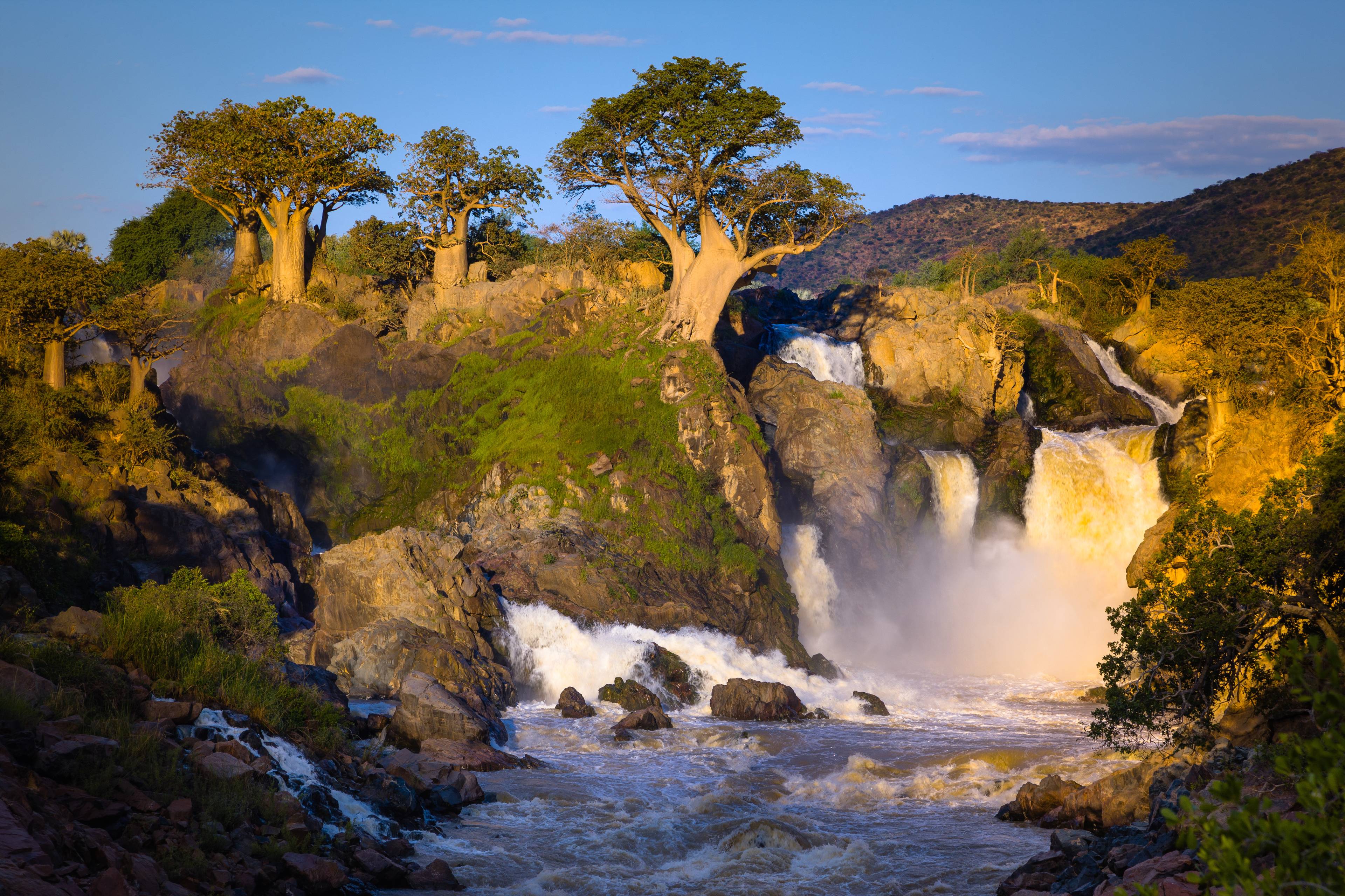cascate e paesaggio naturalistico namibia