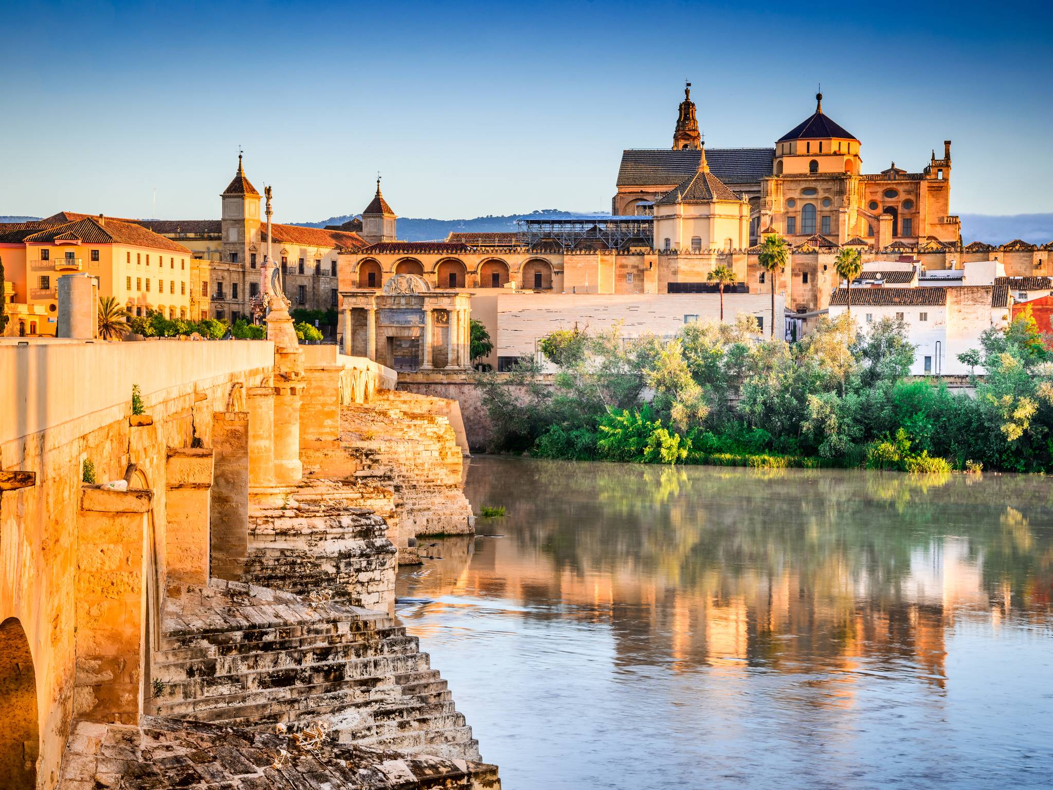 Passeggiata nei centri storici della Spagna cover
