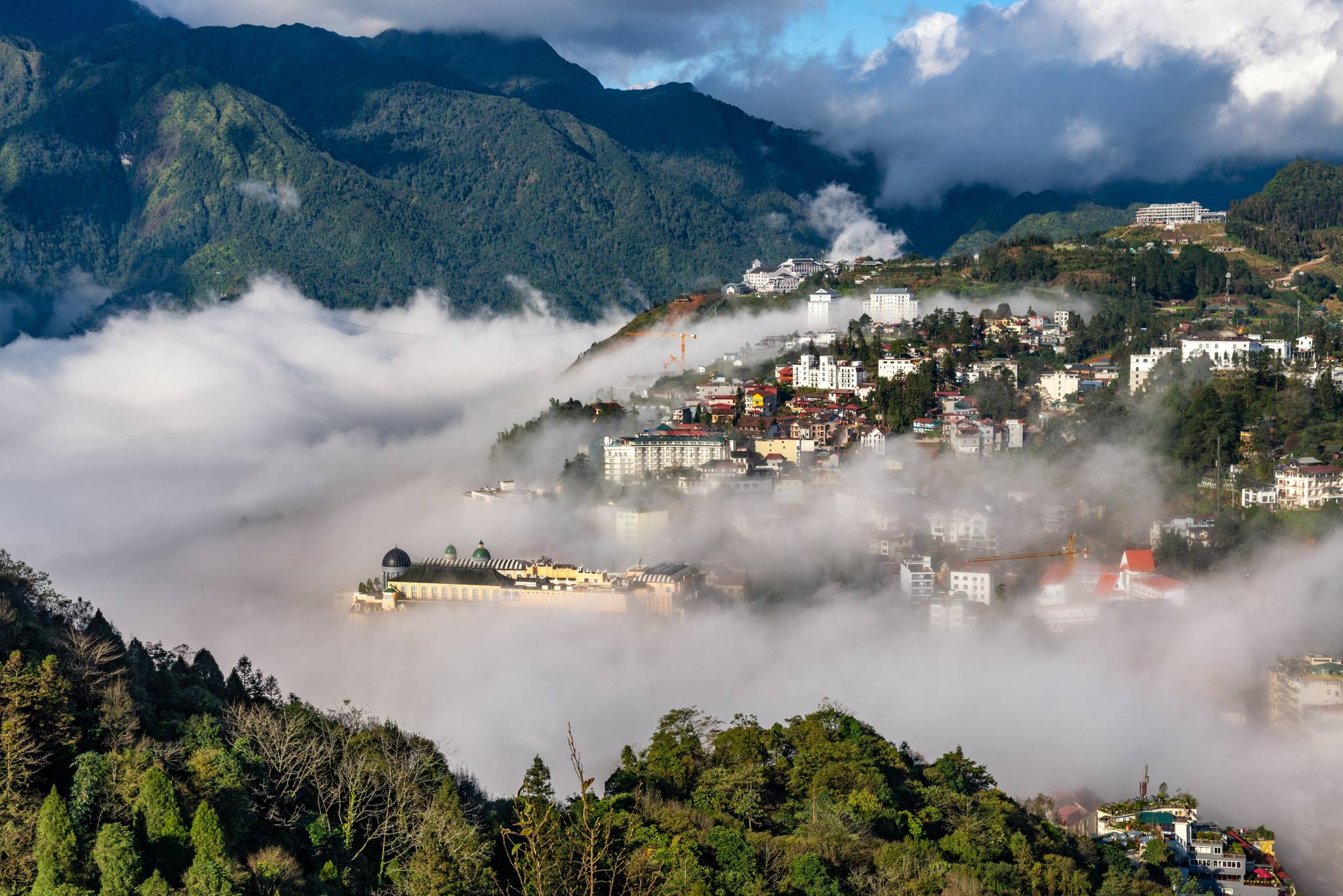 panorama di sapa fra le nuvole