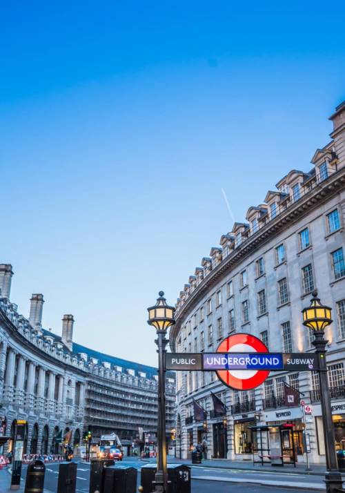 piazza piccadilly circus londra