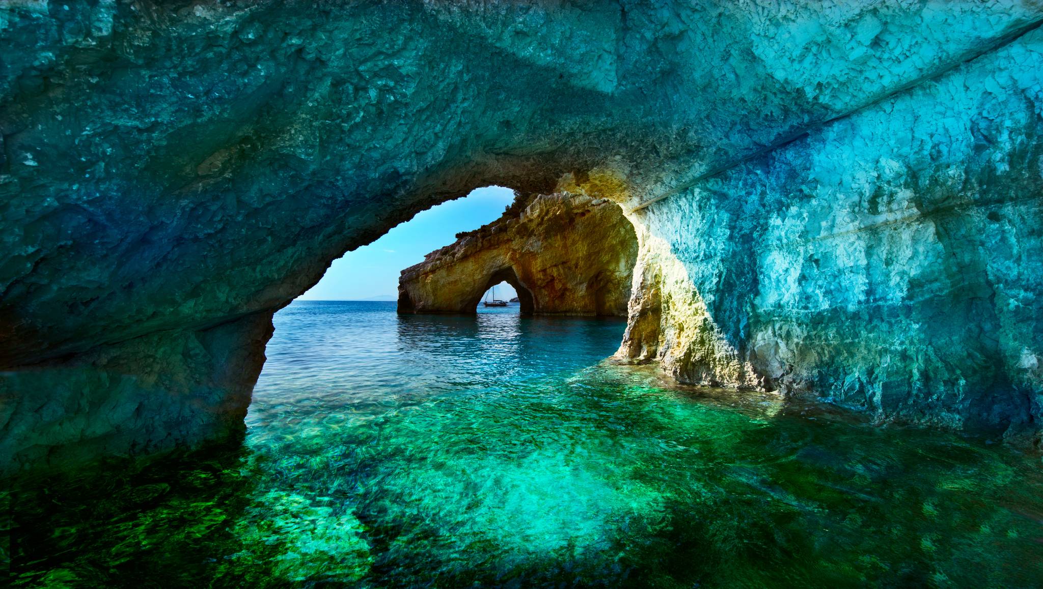 cave blu di zante