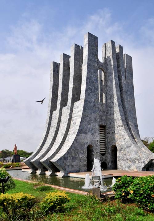 edificio grigio ghana