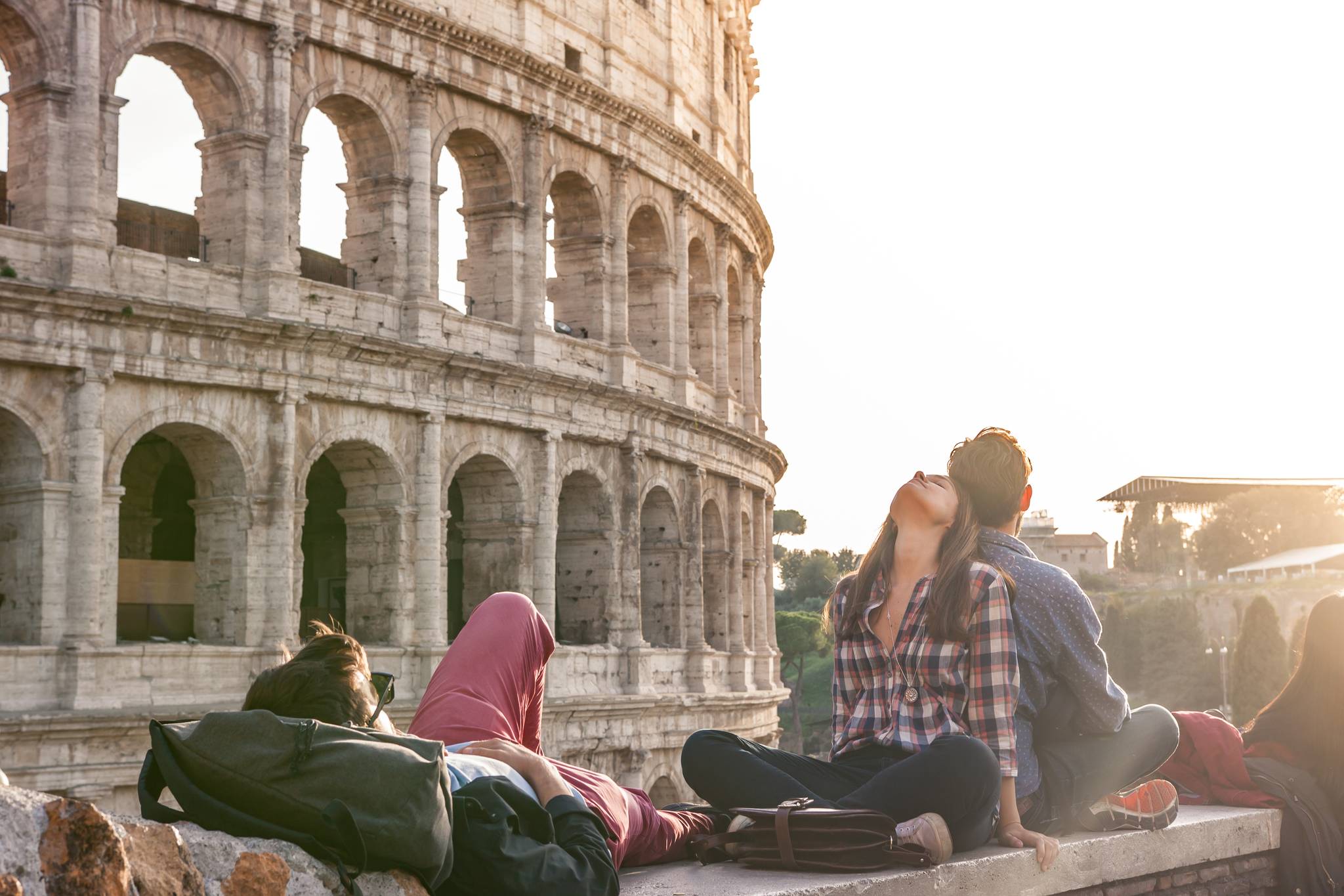 gruppo di amici a roma colosseo