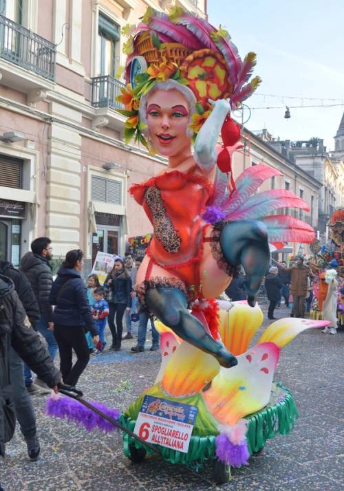 carro di carnevale