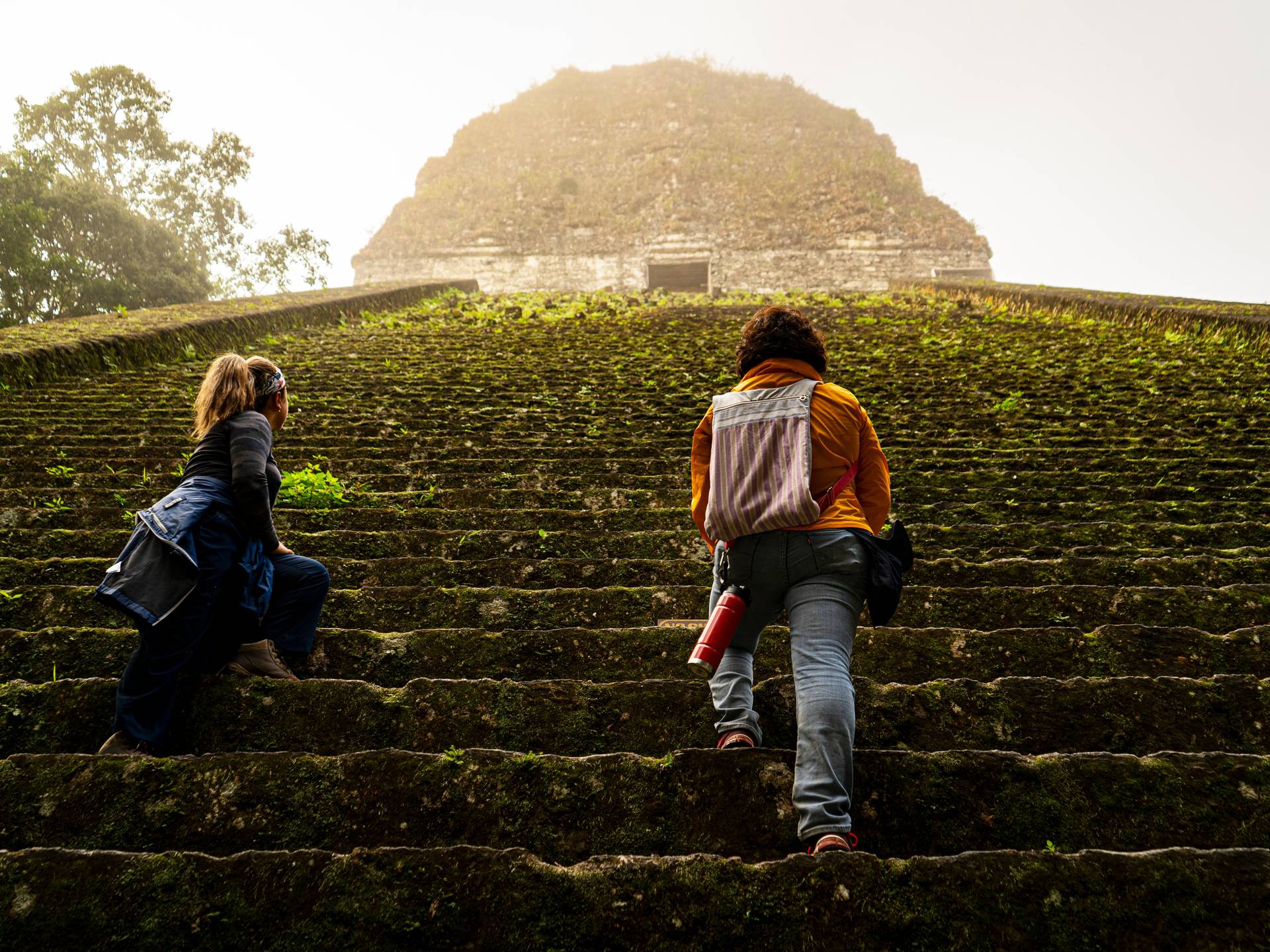 Guatemala in 9 giorni: cuore Maya e folklore caraibico cover