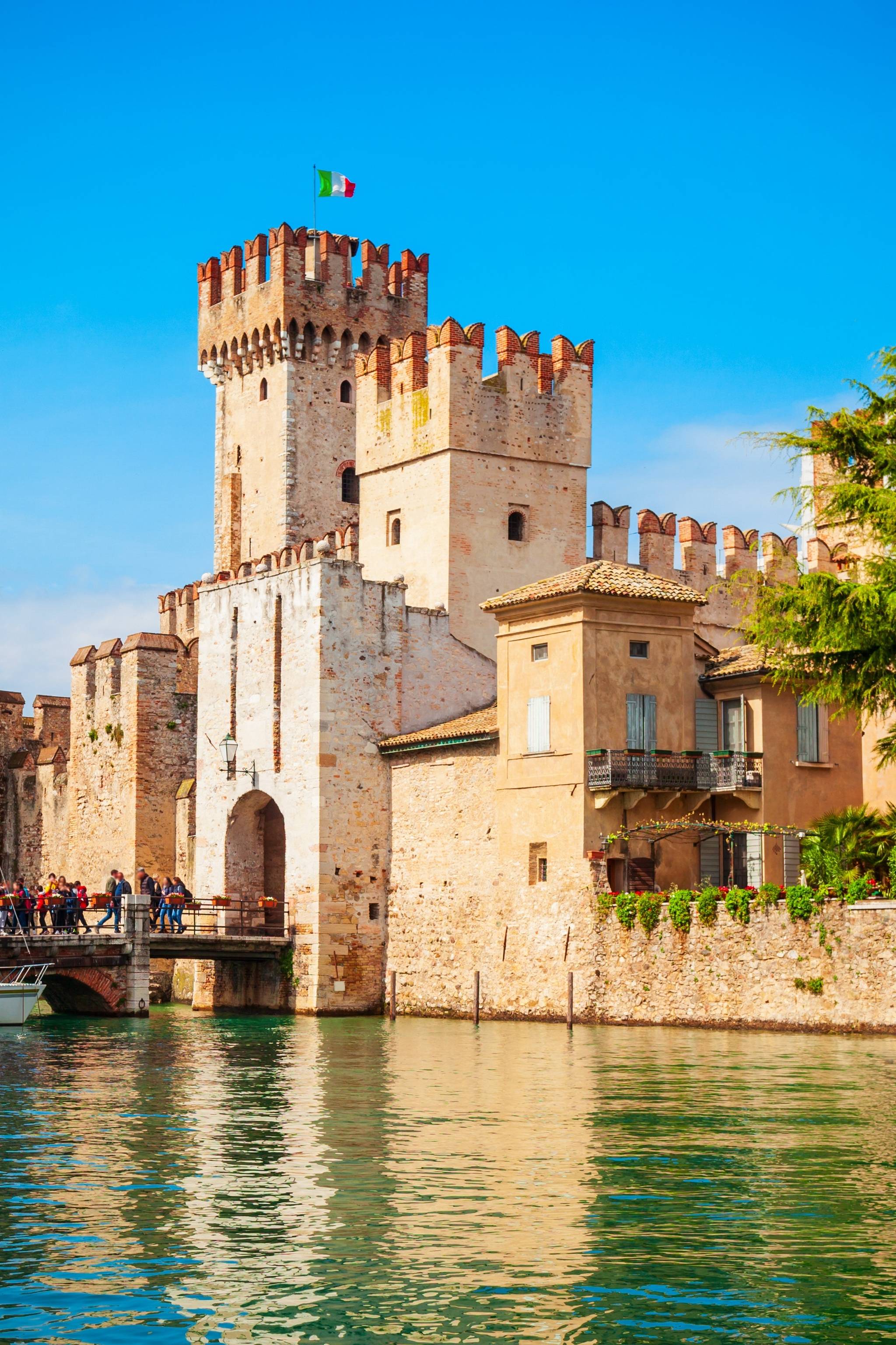 castle in sirmione