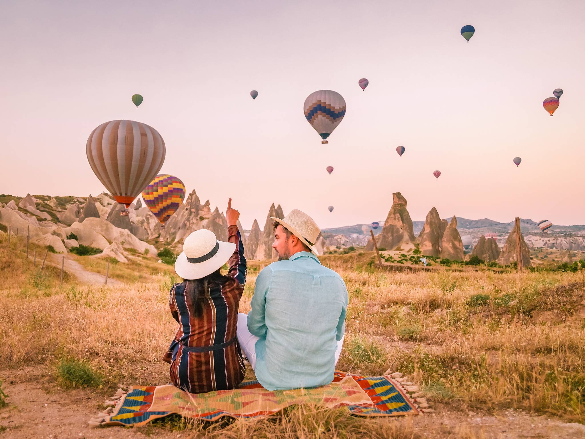 Volando tra Istanbul e Cappadocia cover
