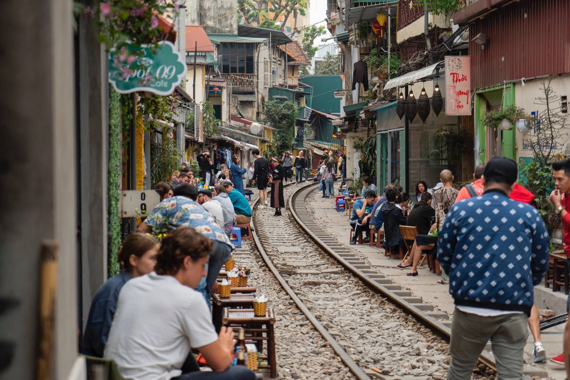 train street di hanoi