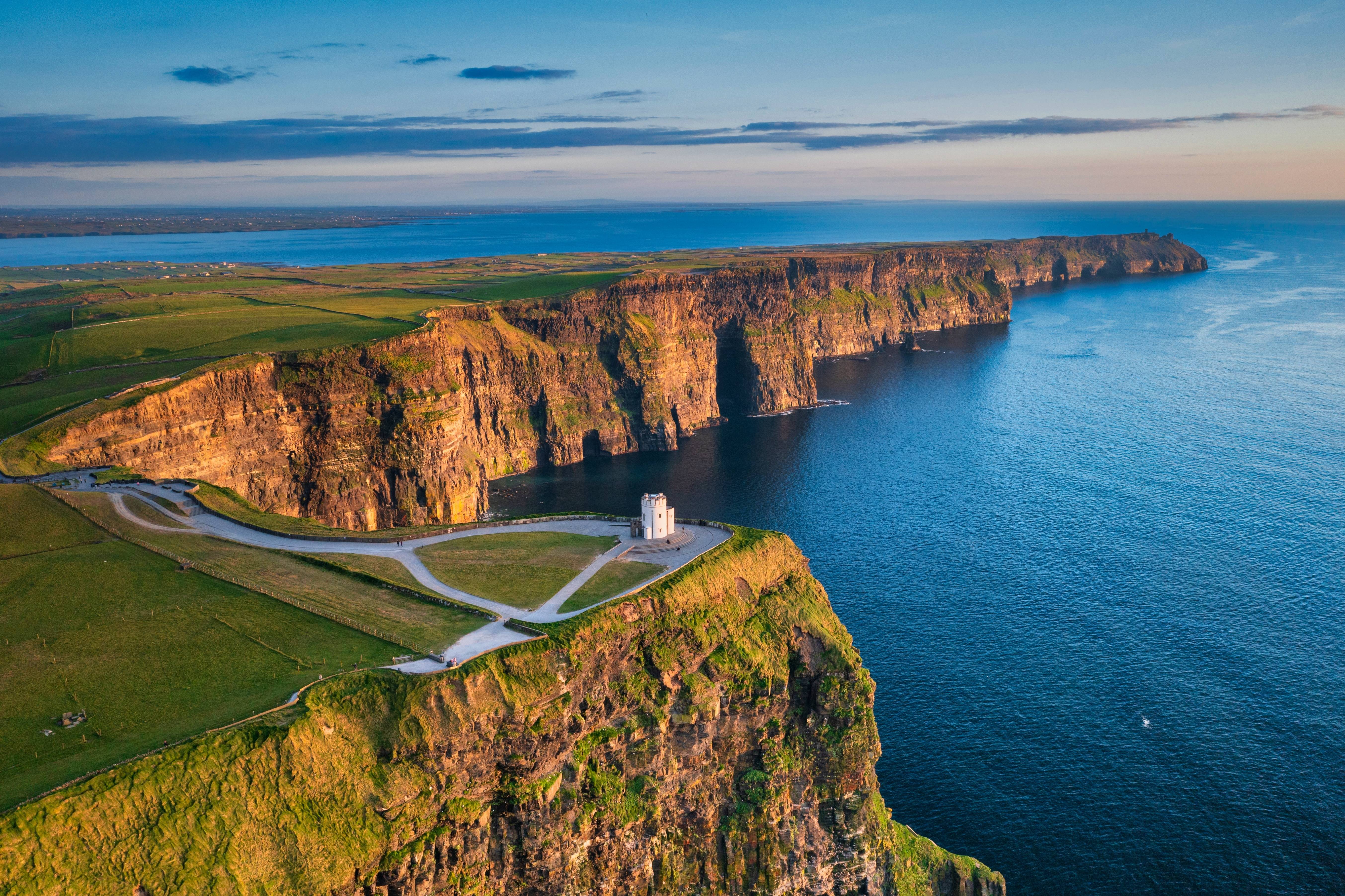 cliff of mother irlanda