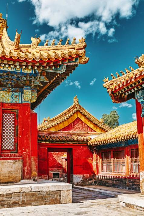tempio cinese con pagode di colore rosso