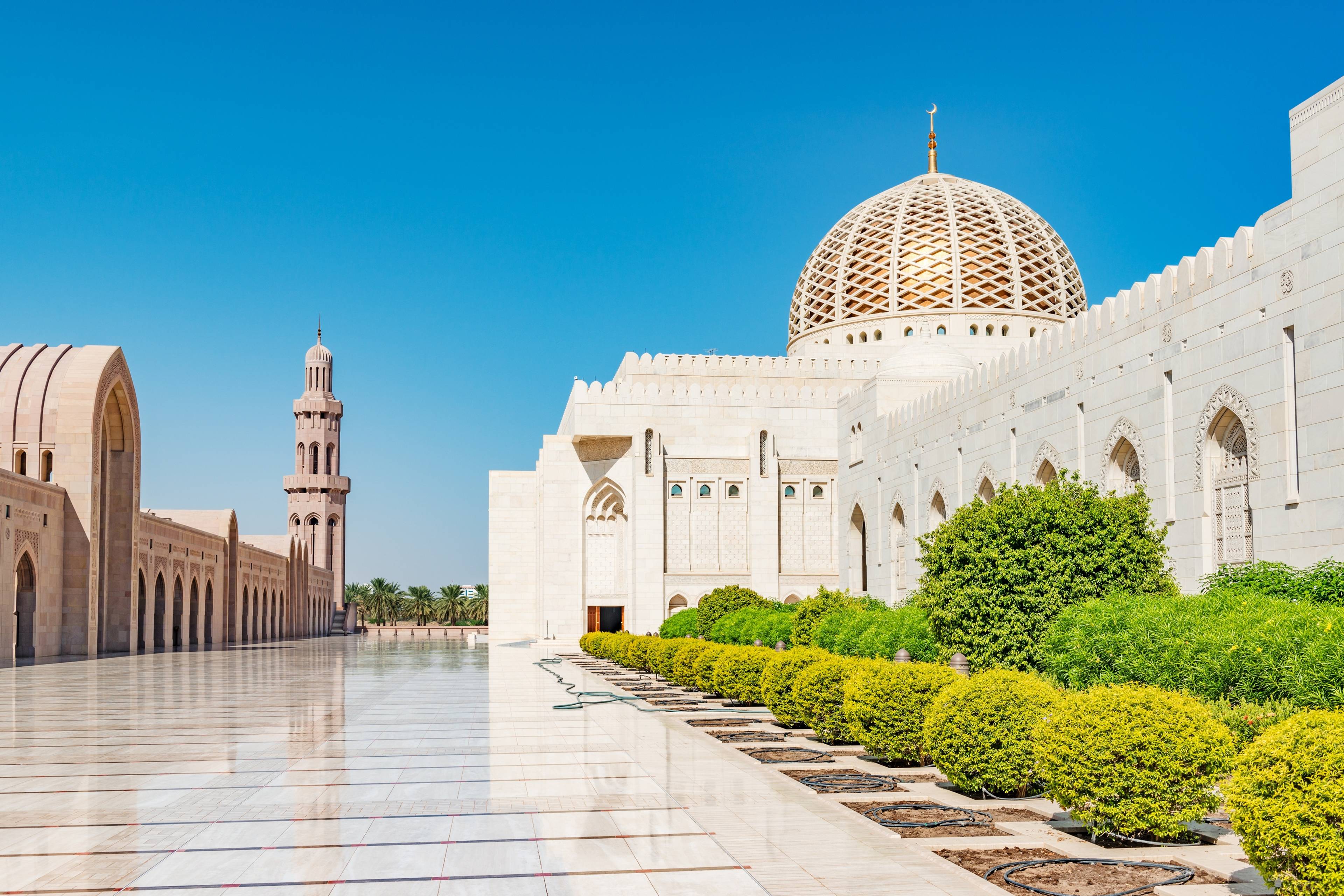 Vista giardini della grande moschea di muscat